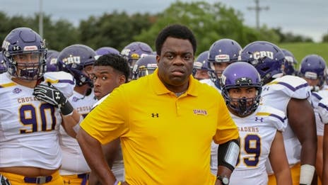 NCAA DIII Recap: No. 1 Mary Hardin-Baylor makes huge statement over TLU; Trinity, Hardin-Simmons victorious