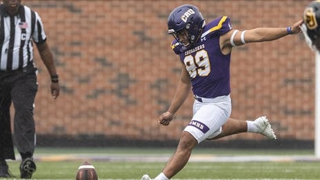 All-American kicker redeems himself in UMHB nail-biter