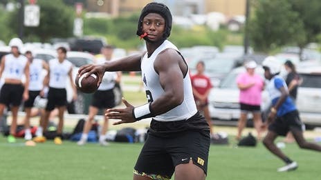 No. 1 QB DJ Lagway Talks Elite 11, Florida Gators