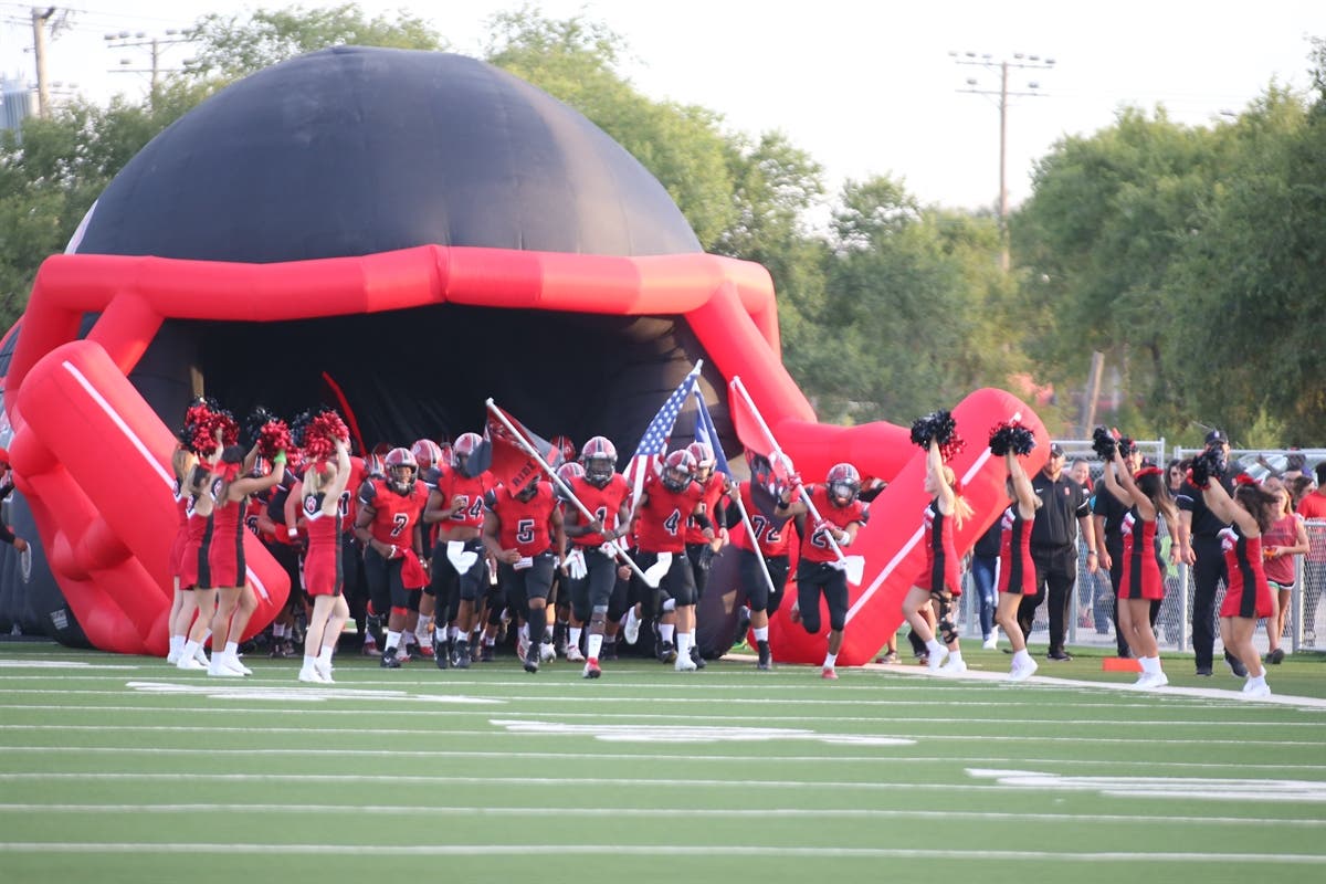 This Week in TXHSFB: Small School Shakeups in Gruver and Falls City; Keller Fossil Ridge Hires; Slaton Has Its Guy