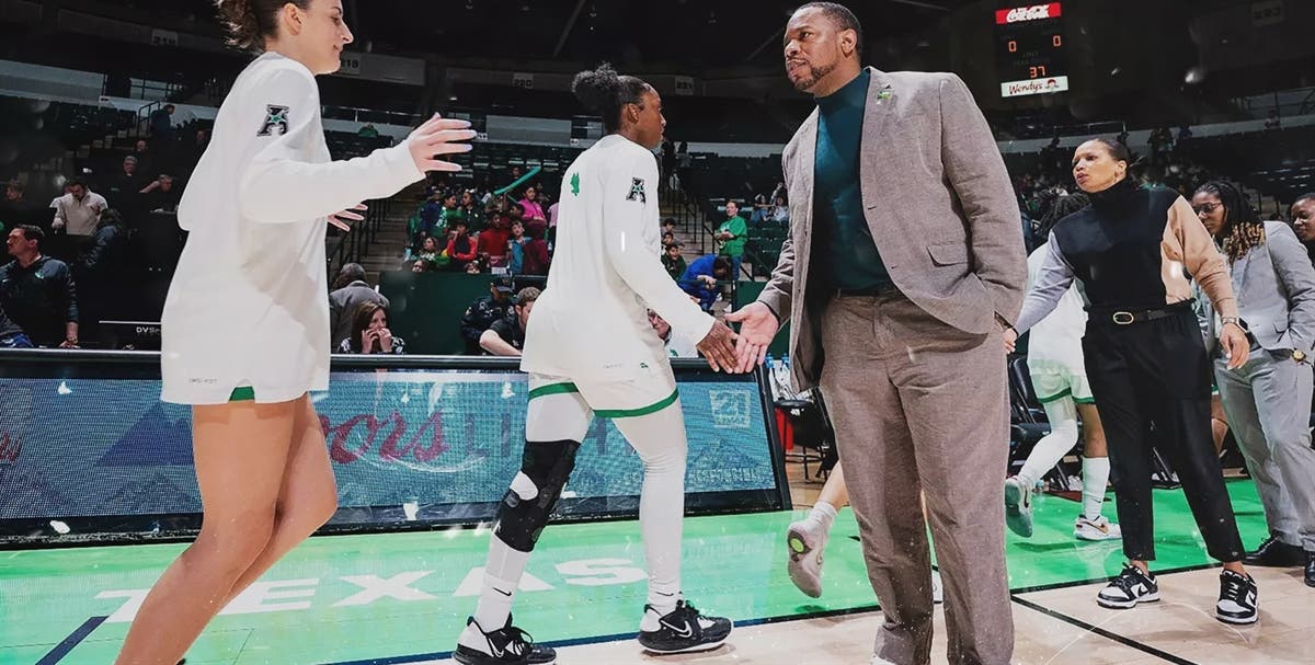 Grading the first-year coaches in women's basketball
