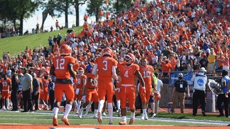 Sam Houston overcomes teammate injury to stun James Madison