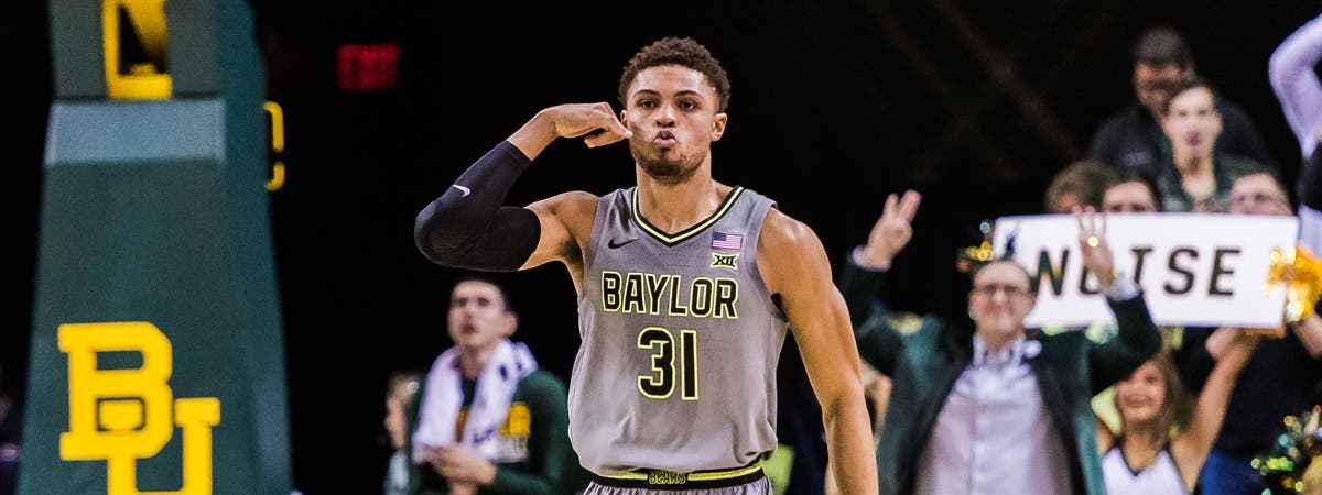 Baylor narrowly falls to Kansas in heavyweight fight