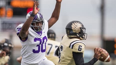Wranglin' Wildcat: Angleton's Landris White moonlights as steer wrestler