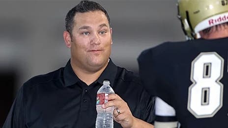 Denton Ryan mourns death of defensive coordinator Aaron De La Torre (UPDATED)