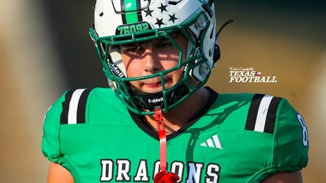 Hunting for Greatness: How Van Dorselaer strives to be the best TE in Texas