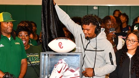 No. 1 RB Taylor Tatum Commits to Oklahoma Sooners over USC