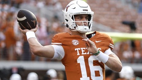 Arch Manning enters game against Georgia