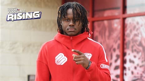 RISING: Mesquite Horn QB Legend Bey has 14 Offers and Counting