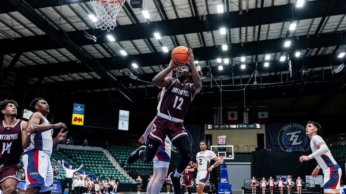 LSC men’s quarterfinals filled with upsets, intrigue, and chaos