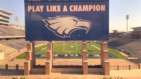 One of San Antonio's top head coaches to join Allen's staff