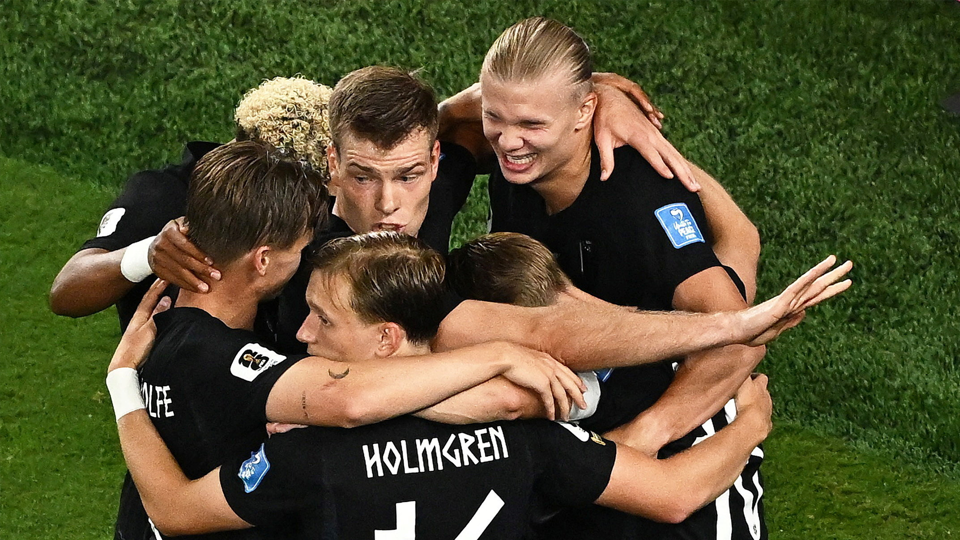 Soccer Football - FIFA World Cup 2026 - Group I - Norway v Senegal - New York/New Jersey Stadium, East Rutherford, New Jersey, U.S. - June 22, 2026 Norway's Erling Haaland celebrates scoring their second goal with teammates REUTERS/Dylan Martinez TPX IMAGES OF THE DAY