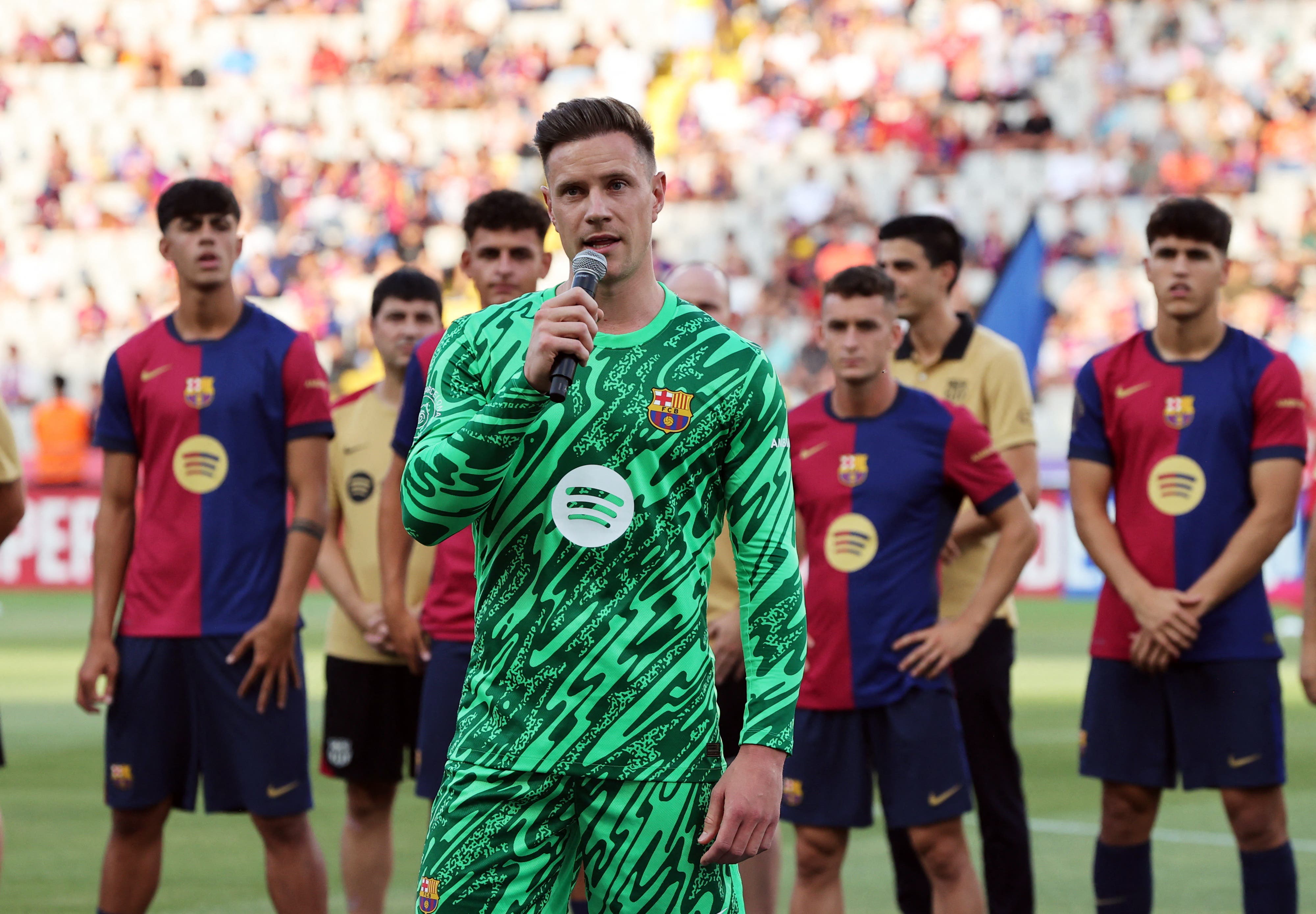 Marc-André Ter Stegen talks to Barcelona's Fans.