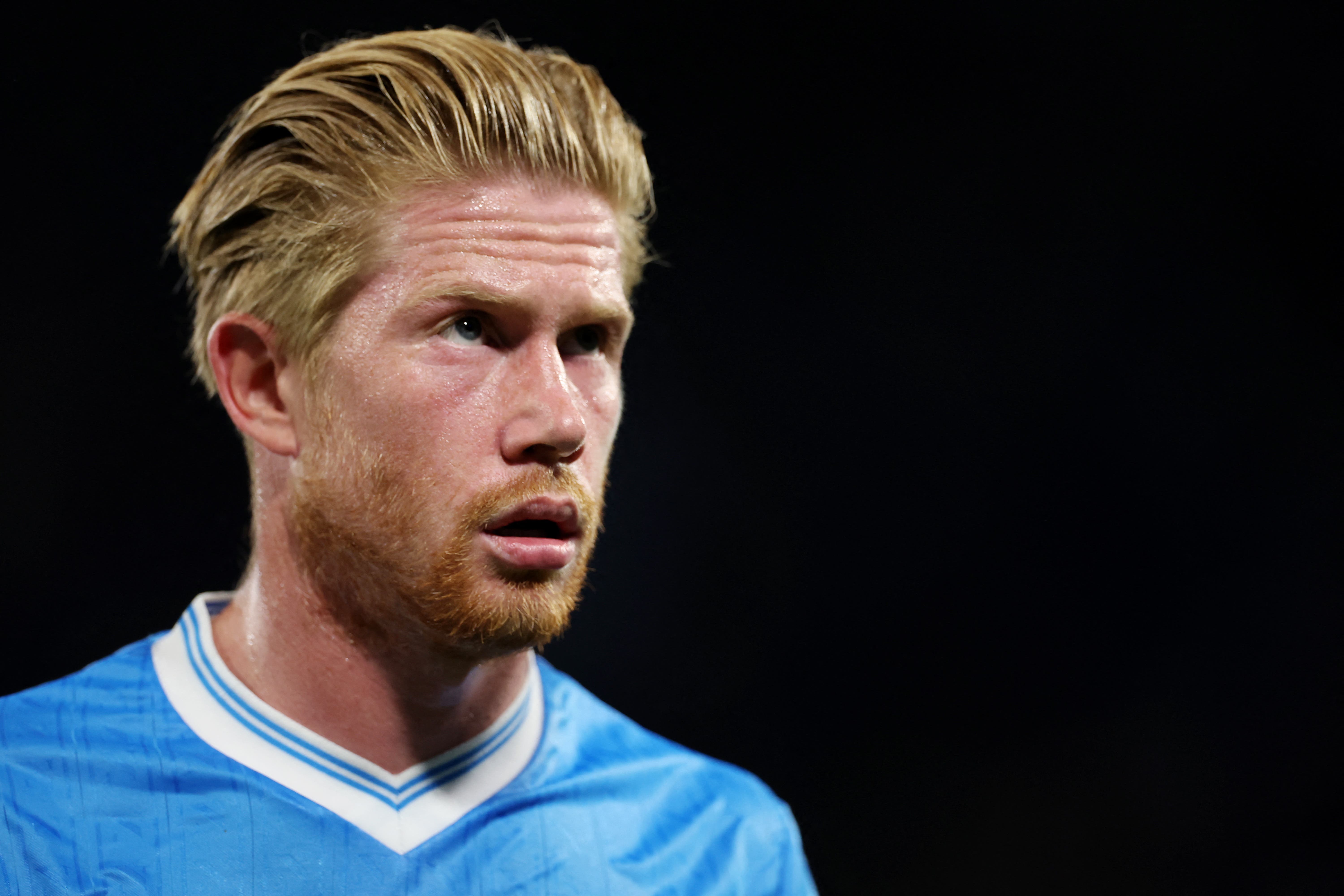 Soccer Football - UEFA Champions League - Napoli v Sporting CP - Stadio Diego Armando Maradona, Naples, Italy - October 1, 2025 Napoli's Kevin De Bruyne looks on REUTERS/Ciro De Luca