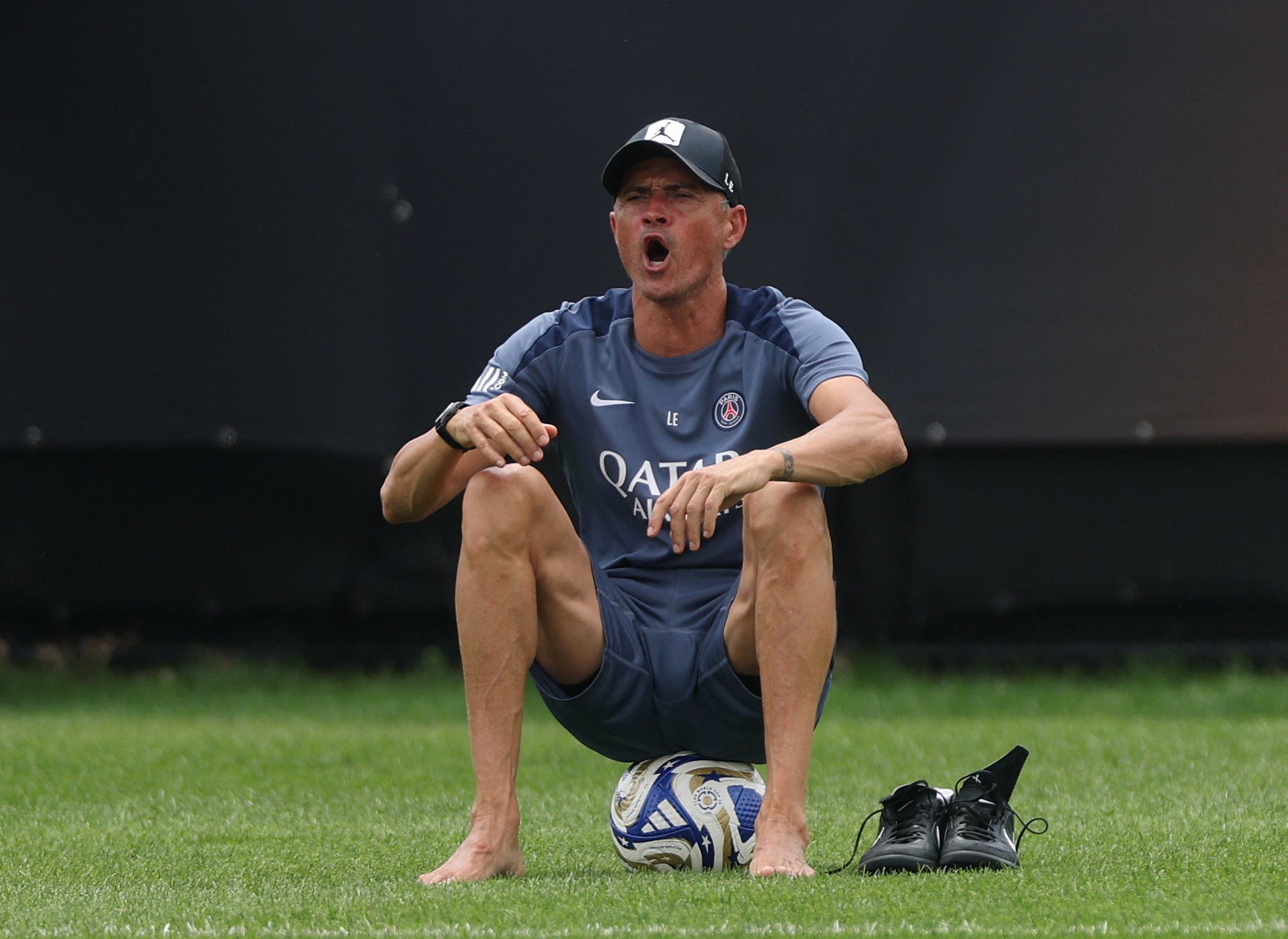 Luis Enrique during a training session with PSG.