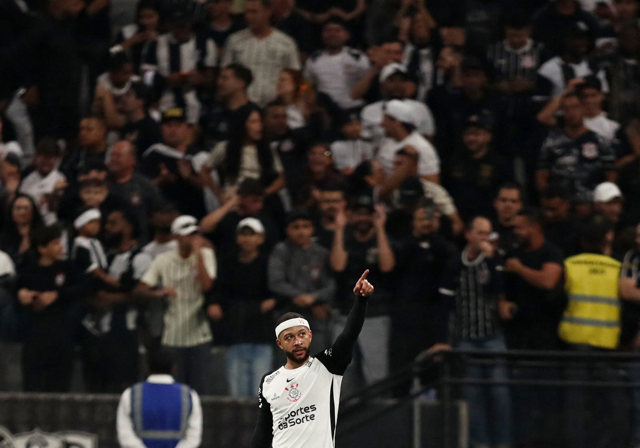 2025 Corinthians' Memphis Depay celebrates scoring