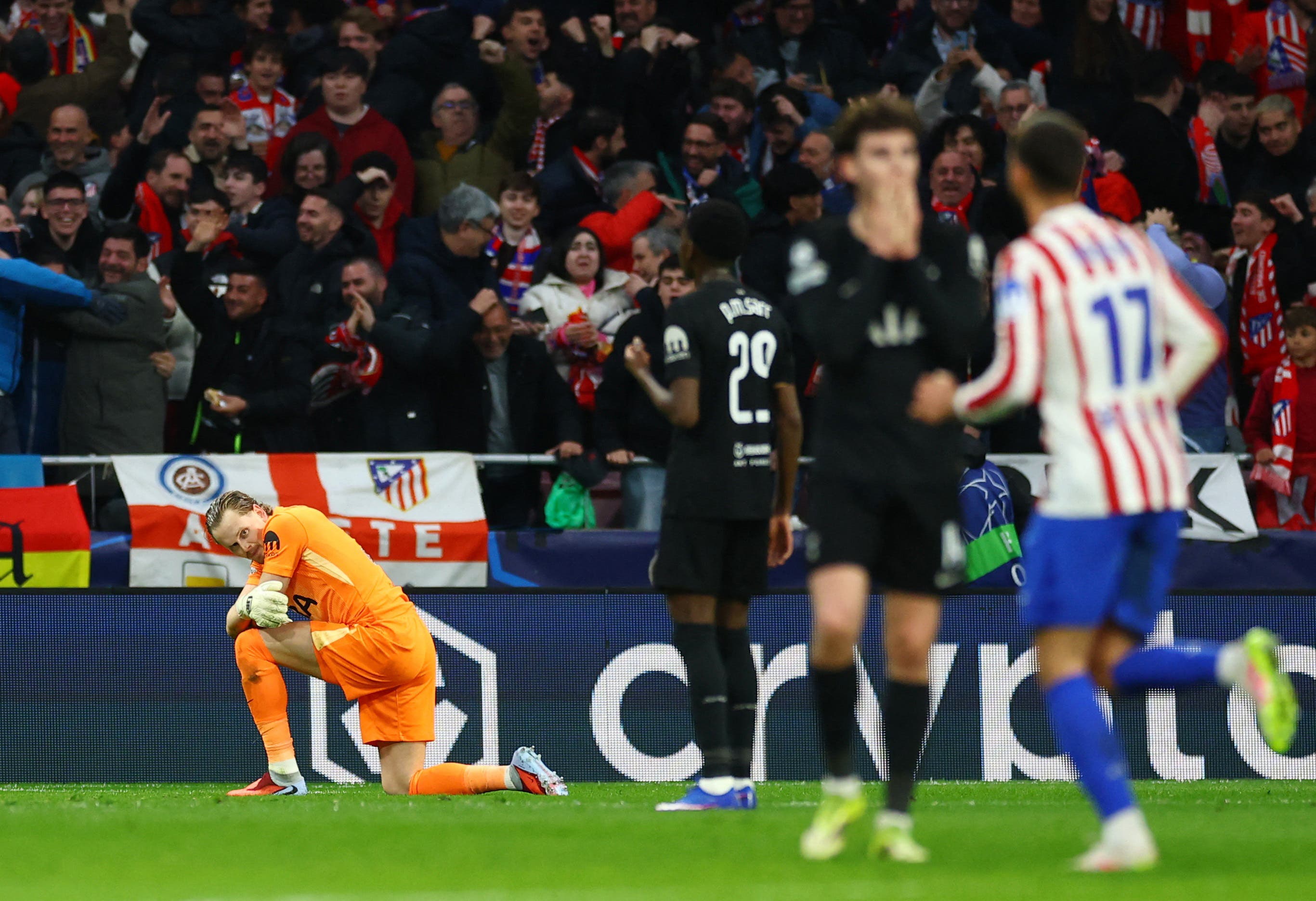Soccer Football - UEFA Champions League - Round of 16 - First Leg - Atletico Madrid v Tottenham Hotspur - Riyadh Air Metropolitano, Madrid, Spain - March 10, 2026 Tottenham Hotspur's Antonin Kinsky looks dejected after Atletico Madrid's Julian Alvarez scores their third goal Action Images via Reuters/Matthew Childs