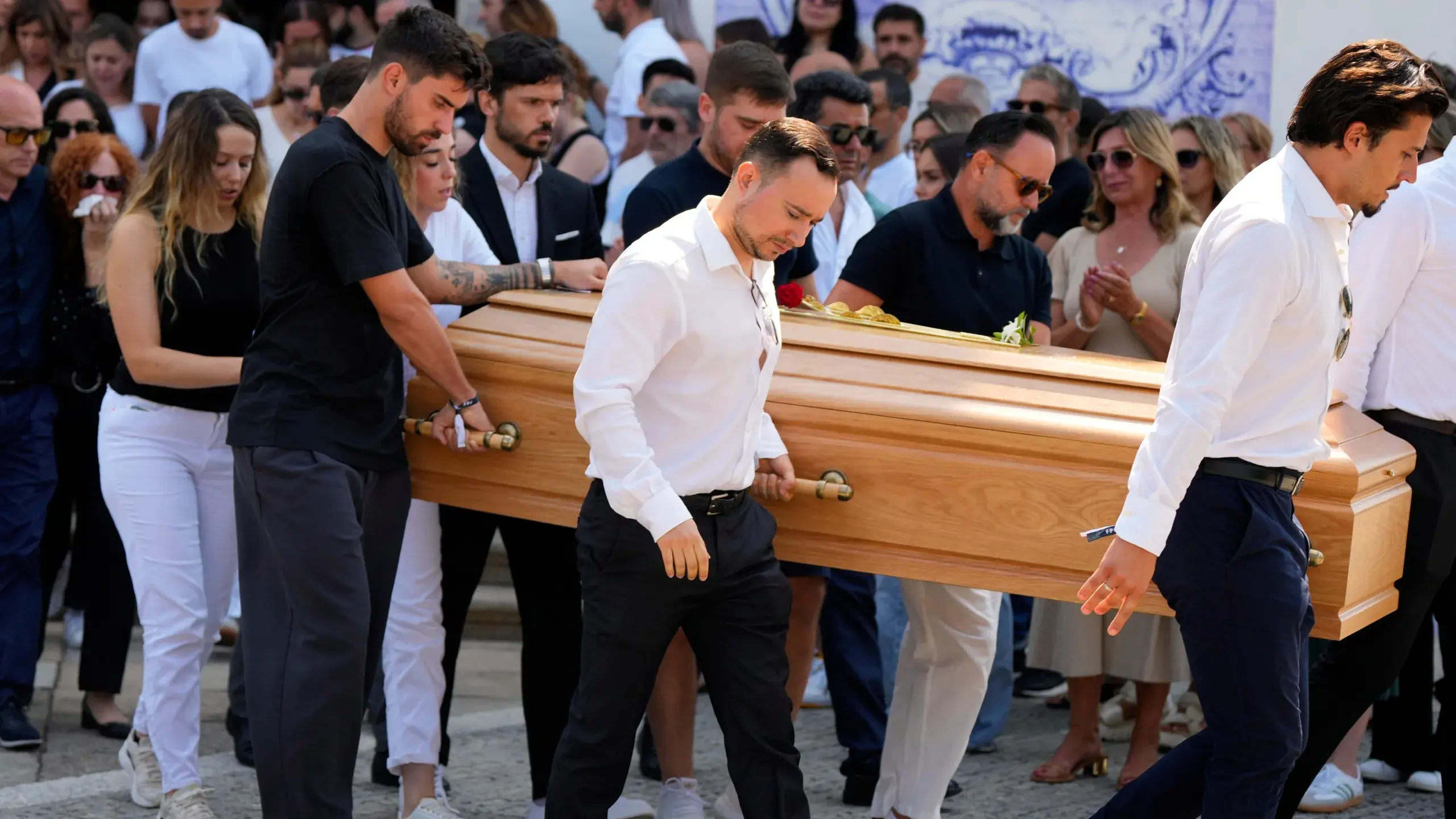 FOTOS) Las desgarradoras imágenes del adiós de Diogo Jota | beIN SPORTS