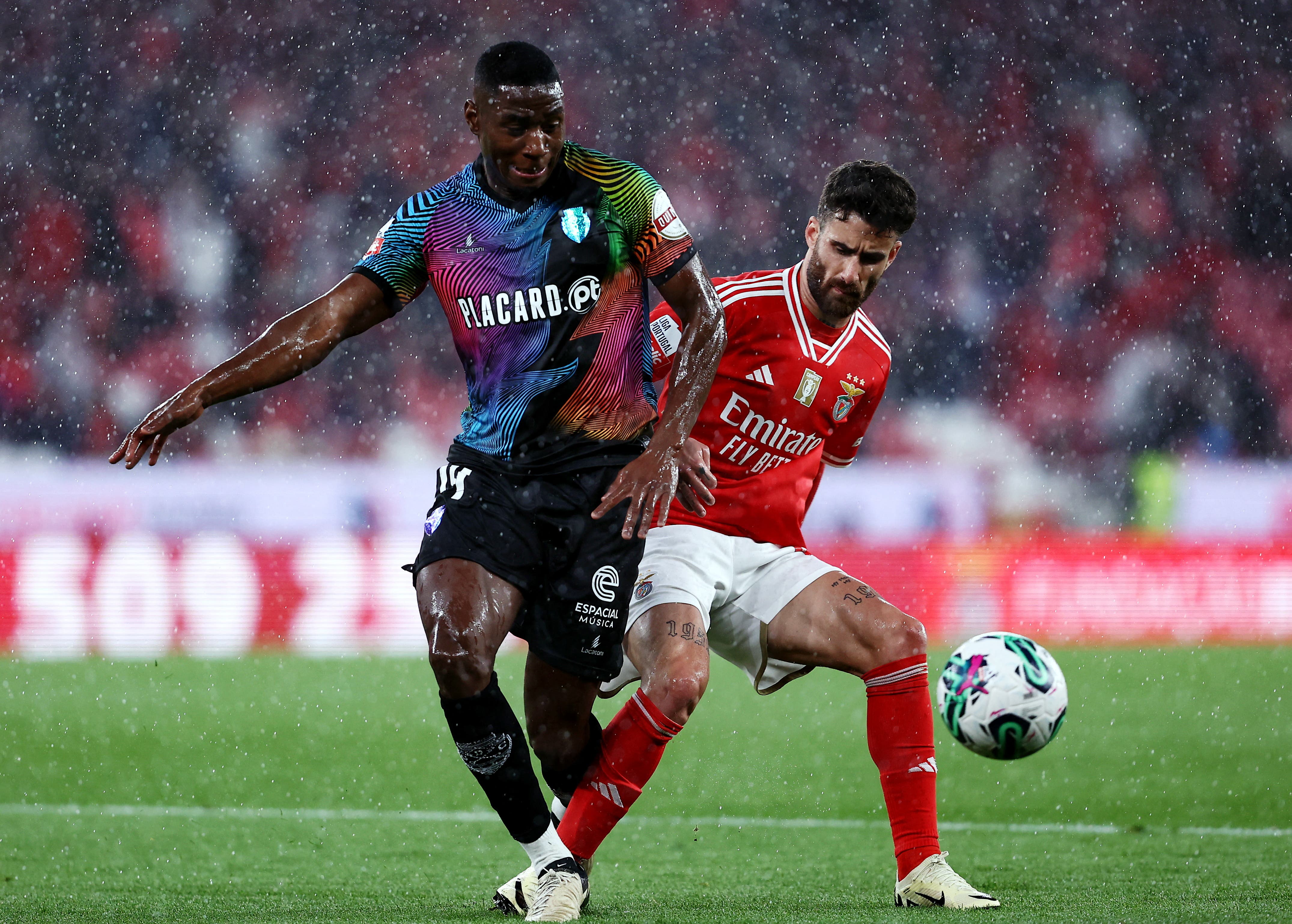 Benfica's Rafa Silva in action with GD Chaves's Dario Essugo