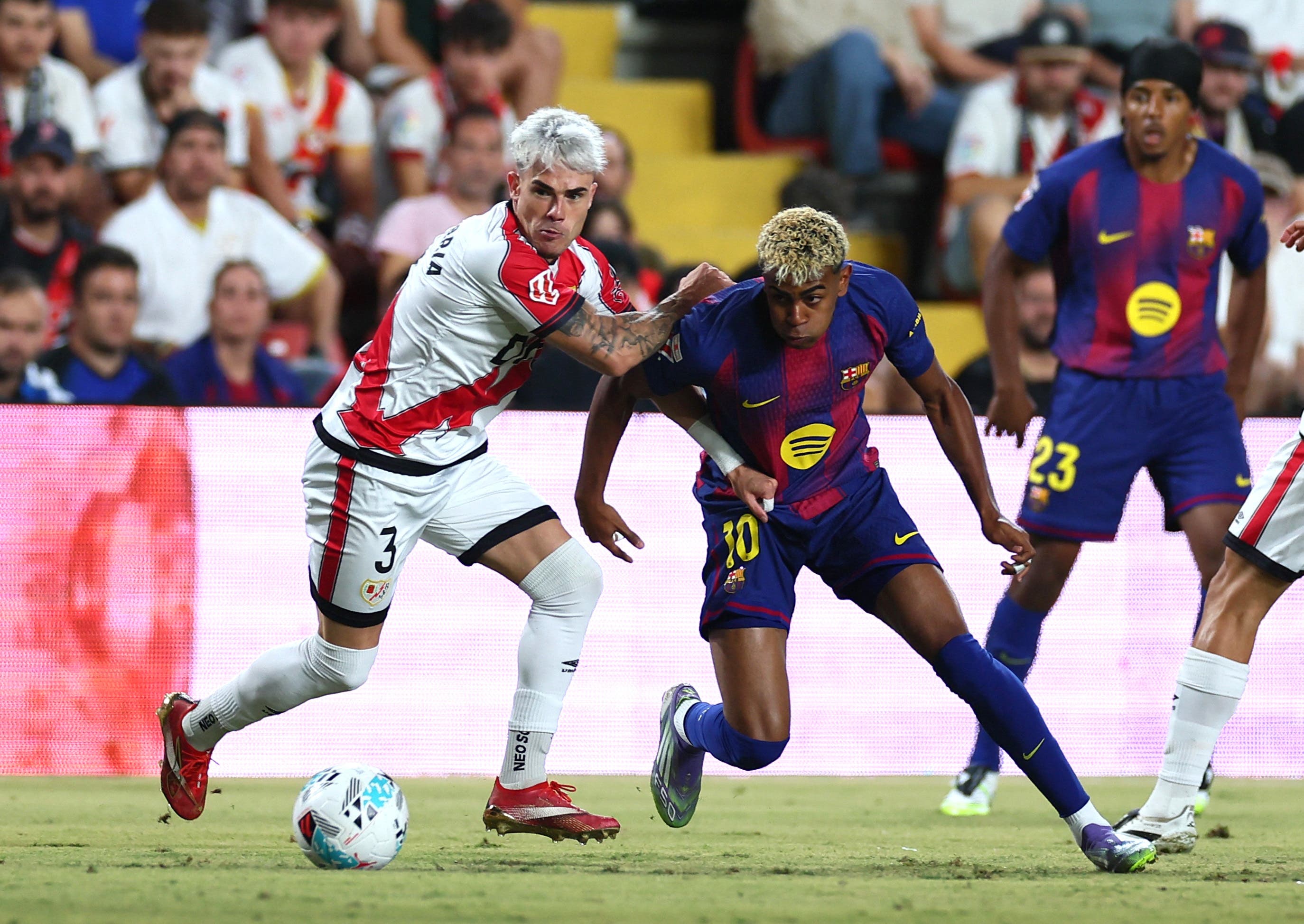 Lamine Yamal during the match between Barcelona and Rayo Vallecano.