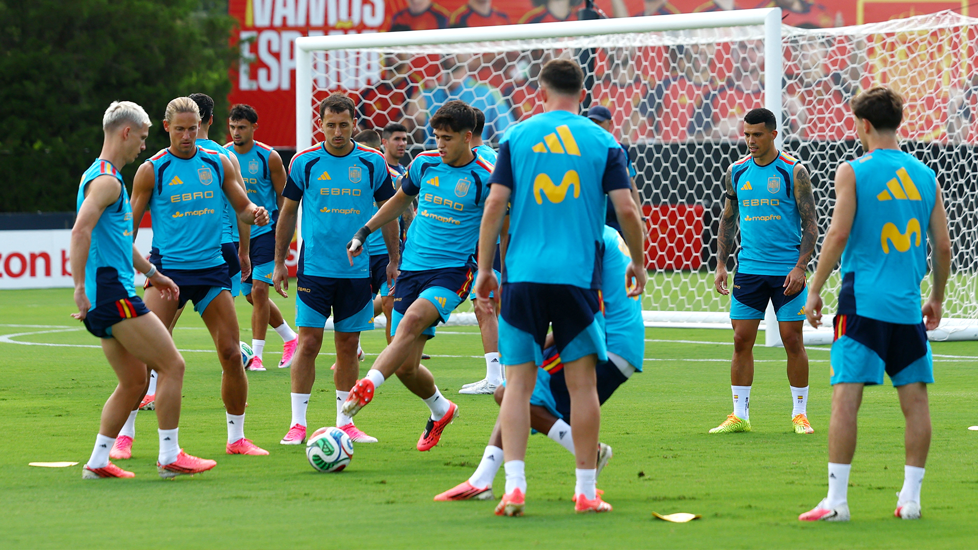 Soccer Football - FIFA World Cup 2026 - Spain Training - Baylor School, Chattanooga, Tennessee, U.S. - June 29, 2026 Spain's Mikel Oyarzabal and Dani Olmo during training REUTERS/Claudia Greco