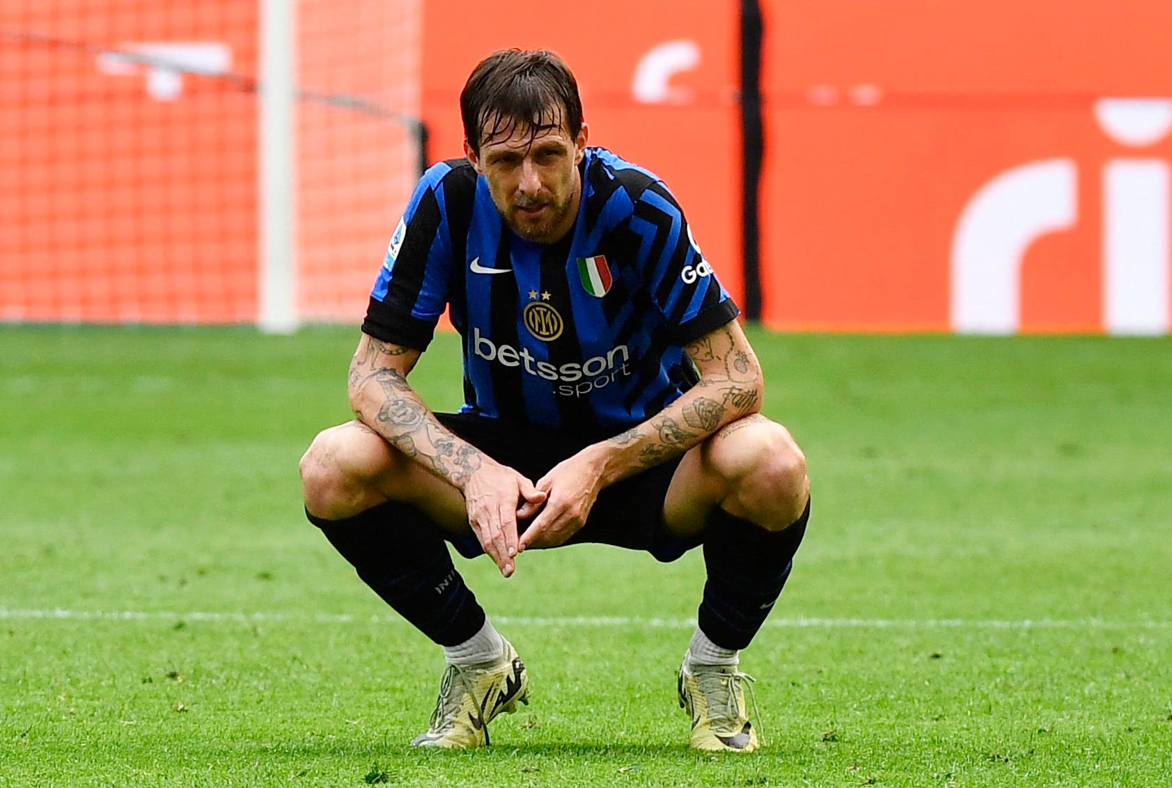 Soccer Football - Serie A - Inter Milan v AS Roma - San Siro, Milan, Italy - April 27, 2025 Inter Milan's Francesco Acerbi reacts REUTERS/Massimo Pinca