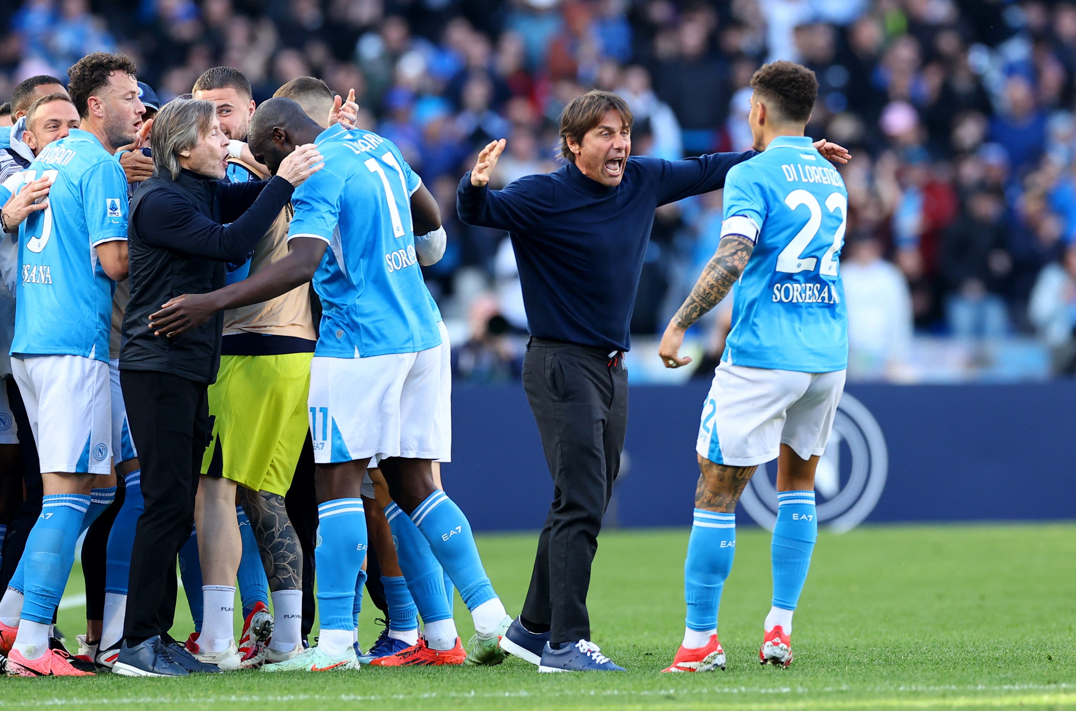 Napoli's coach Antonio Conte celebrates 