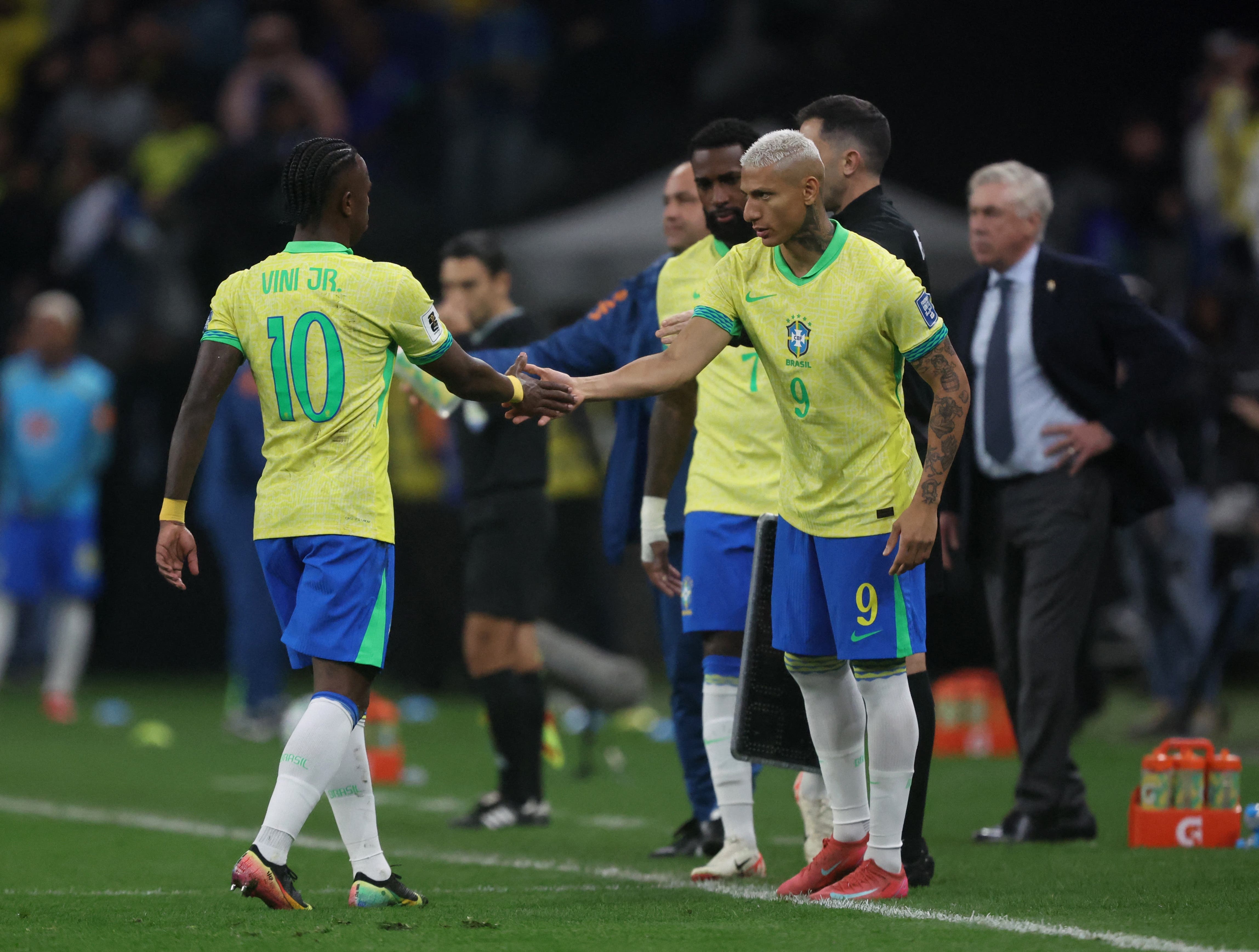 Soccer Football - World Cup - South American Qualifiers - Brazil v Paraguay - Neo Quimica Arena, Sao Paulo, Brazil - June 10, 2025 Brazil's Richarlison comes on as a substitute to replace Brazil's Vinicius Junior REUTERS/Jorge Silva