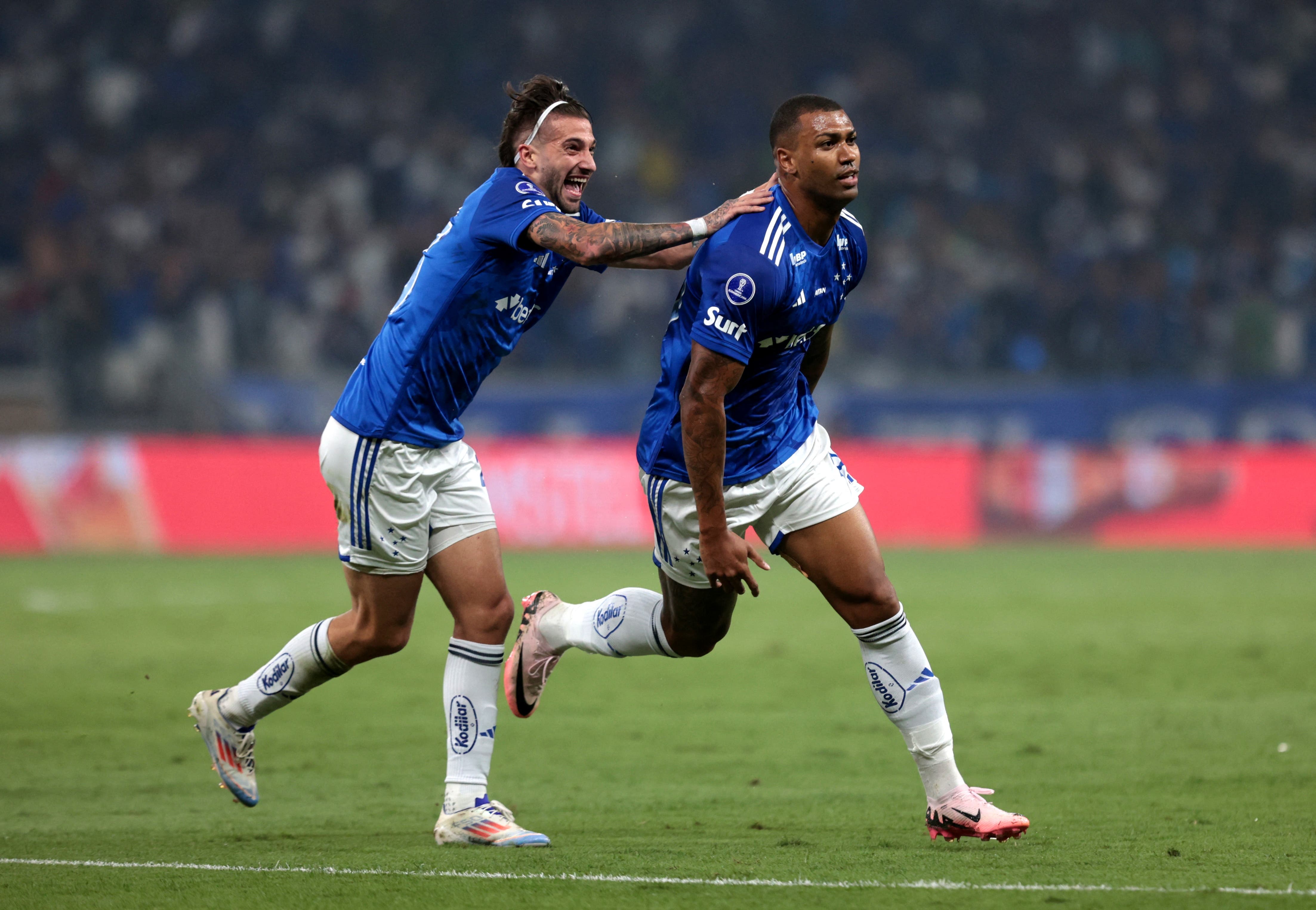 Racing vs. Cruzeiro: Clash of Giants Both Seeking First Copa 