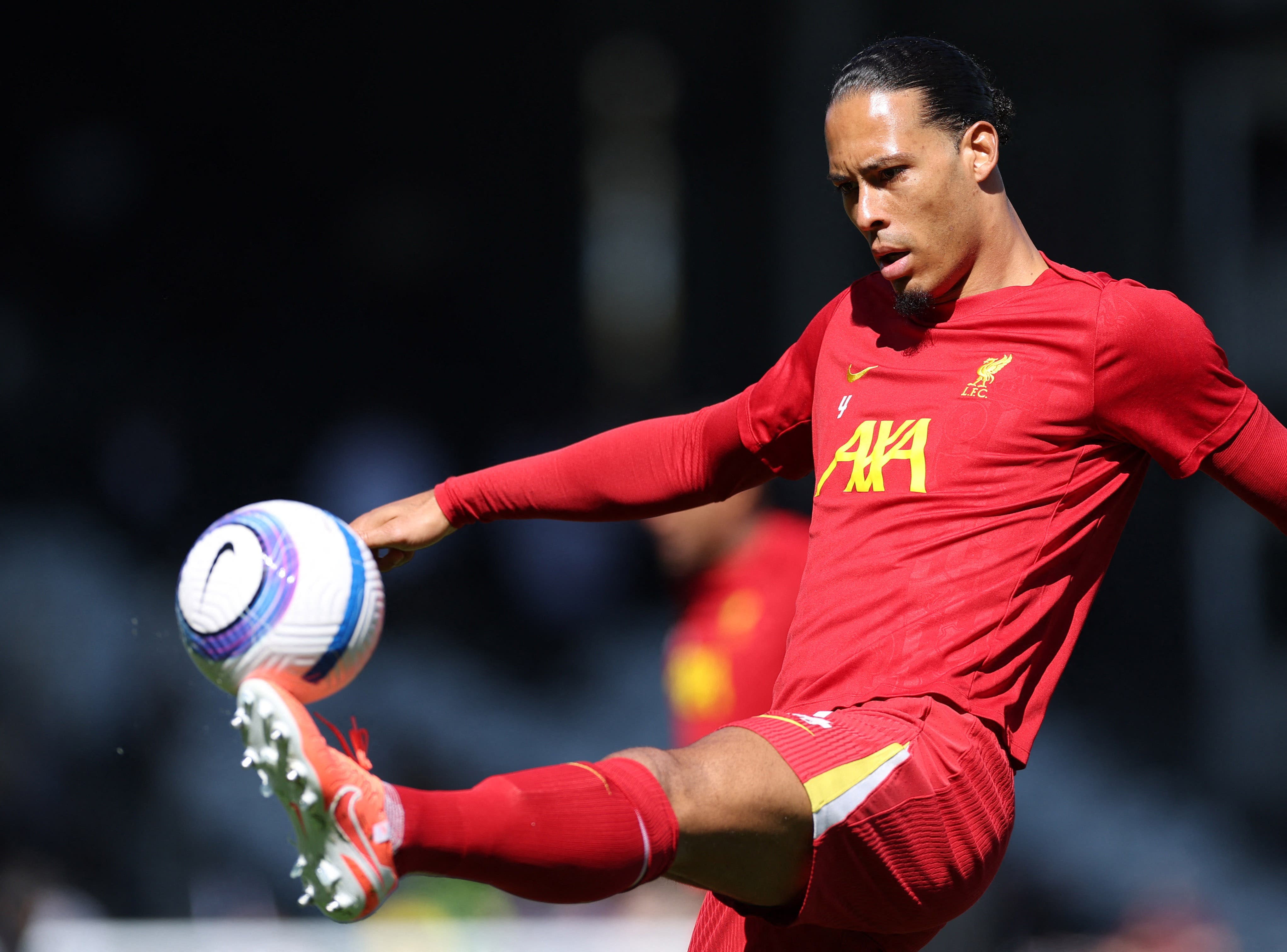 Soccer Football - Premier League - Fulham v Liverpool - Craven Cottage, London, Britain - April 6, 2025 Liverpool's Virgil van Dijk during the warm up before the match Action Images via Reuters/John Sibley 