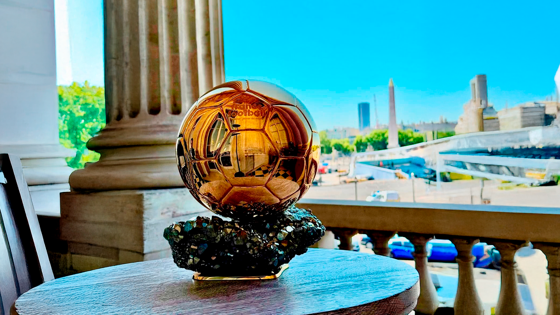 La estatuilla del premio para el ganador del Balón de Oro 2025.