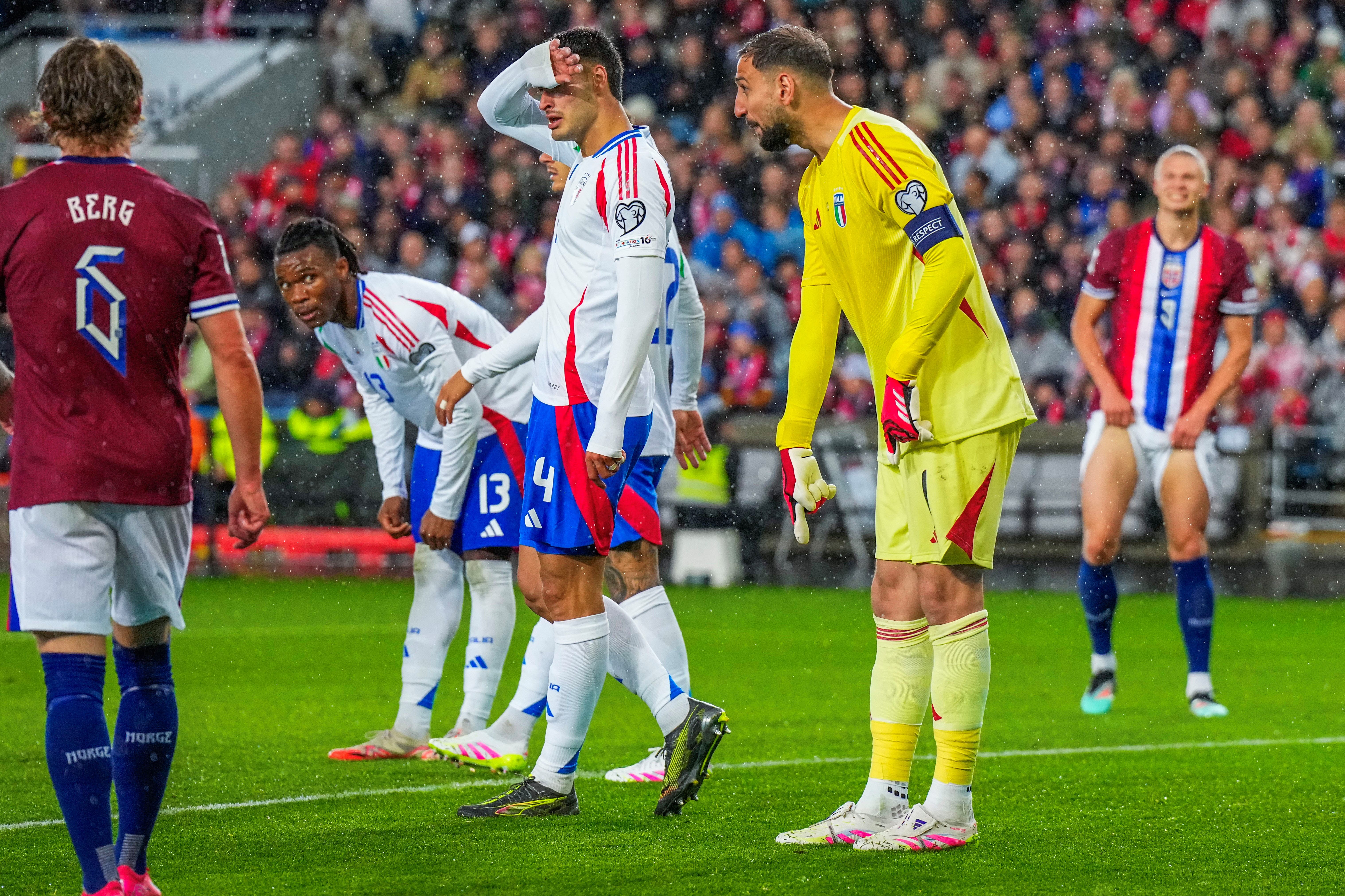 Soccer Football - World Cup - European Qualifiers - Group I - Norway v Italy - Ullevaal Stadion, Oslo, Norway - June 6, 2025 Italy's Gianluigi Donnarumma, Nicolo Rovella and Destiny Udogie react Cornelius Poppe/NTB via REUTERS ATTENTION EDITORS - THIS IMAGE WAS PROVIDED BY A THIRD PARTY. NORWAY OUT. NO COMMERCIAL OR EDITORIAL SALES IN NORWAY.