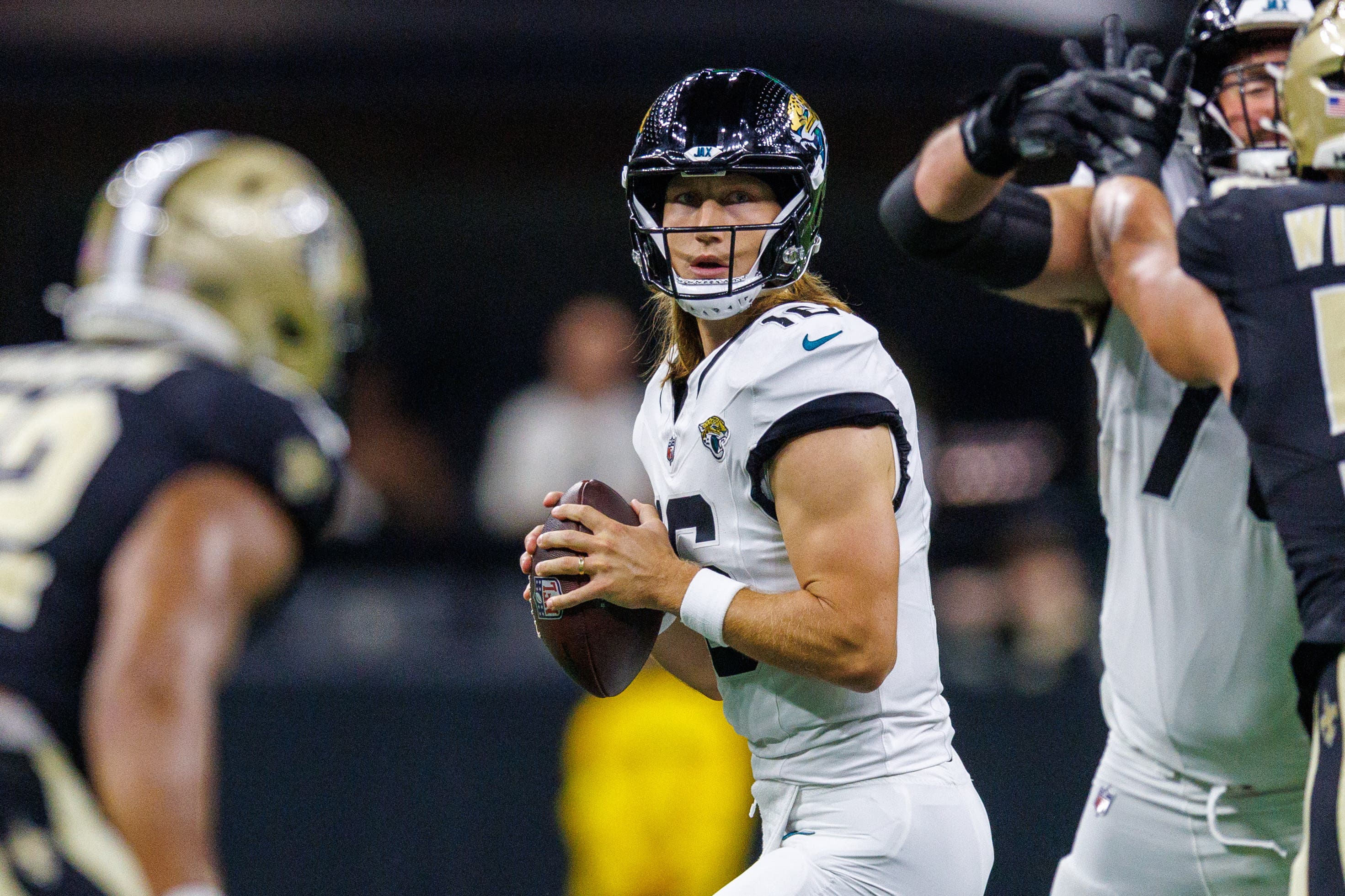 Trevor Lawrence durante un partido con los Jacksonville Jaguars.