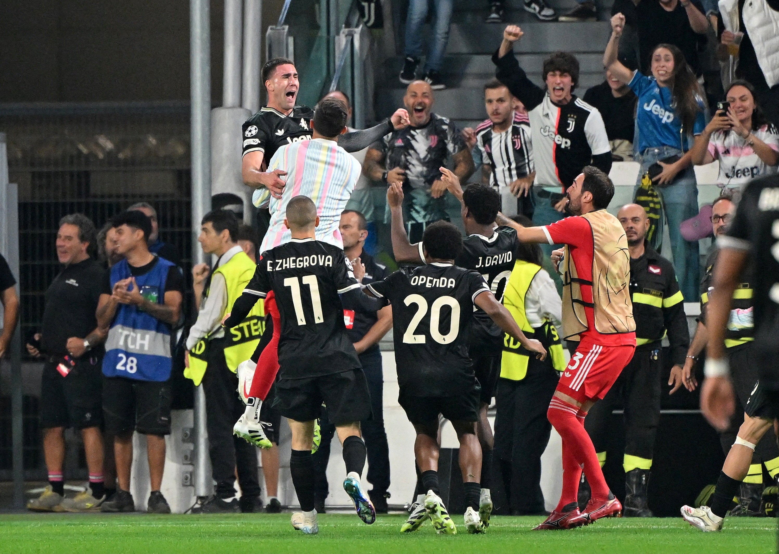 Borussia Dortmund and Juventus Draw 4-4 in a Historic Champions League  Match With a Dusan Vlahovic Brace | beIN SPORTS