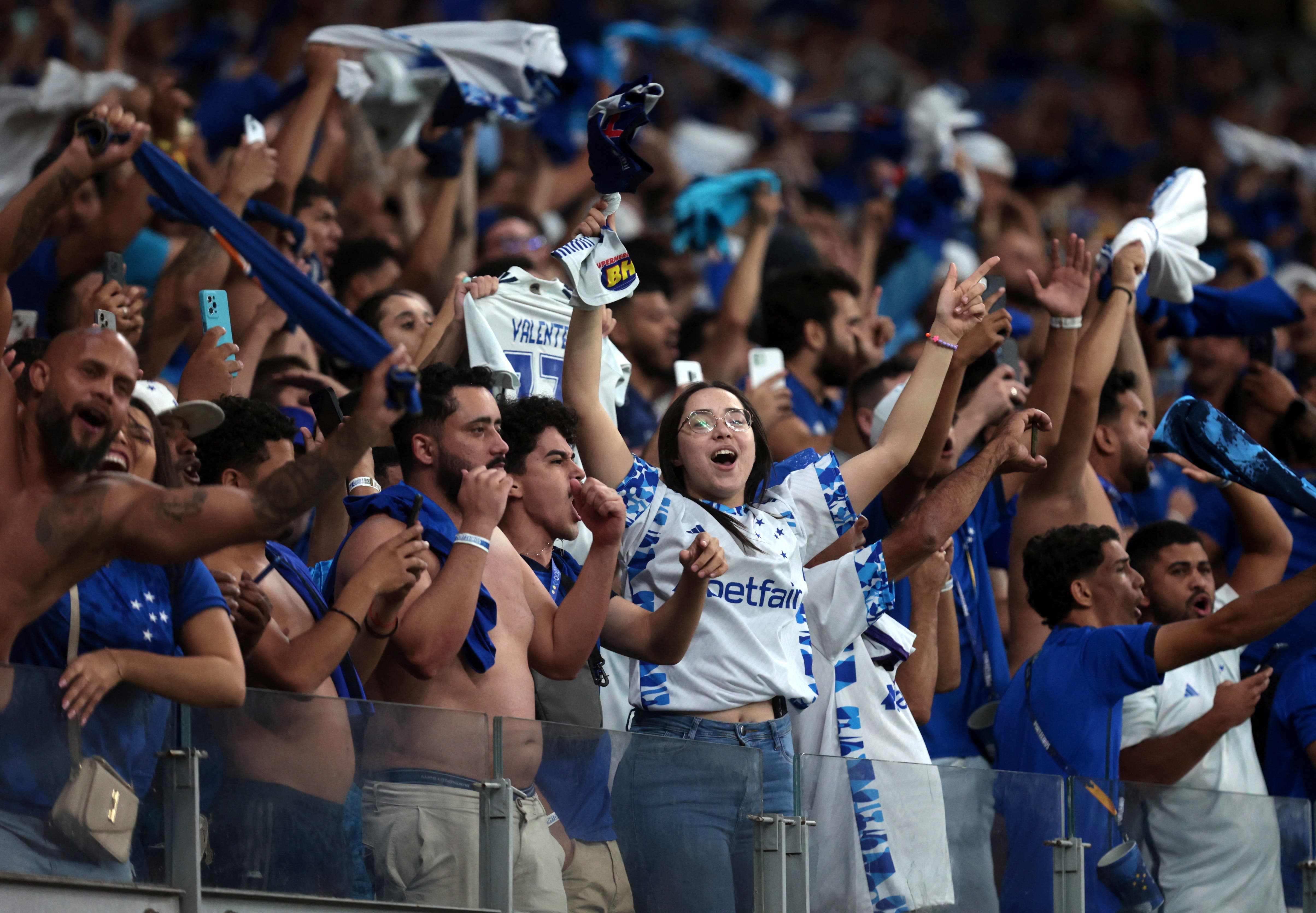 Racing vs. Cruzeiro: Clash of Giants Both Seeking First Copa 