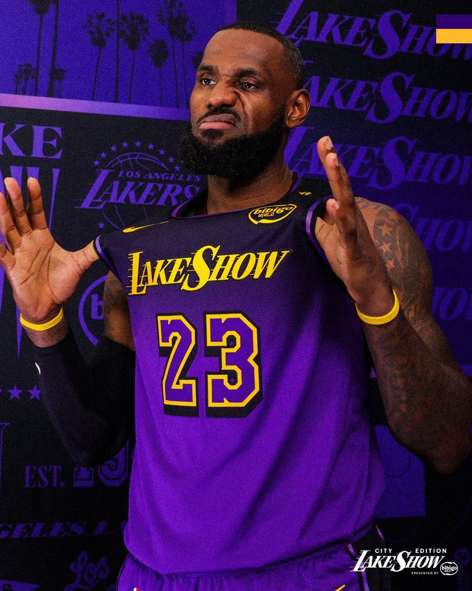 LeBron y Bronny James revelan los nuevos Jerseys de los Lakers beIN SPORTS