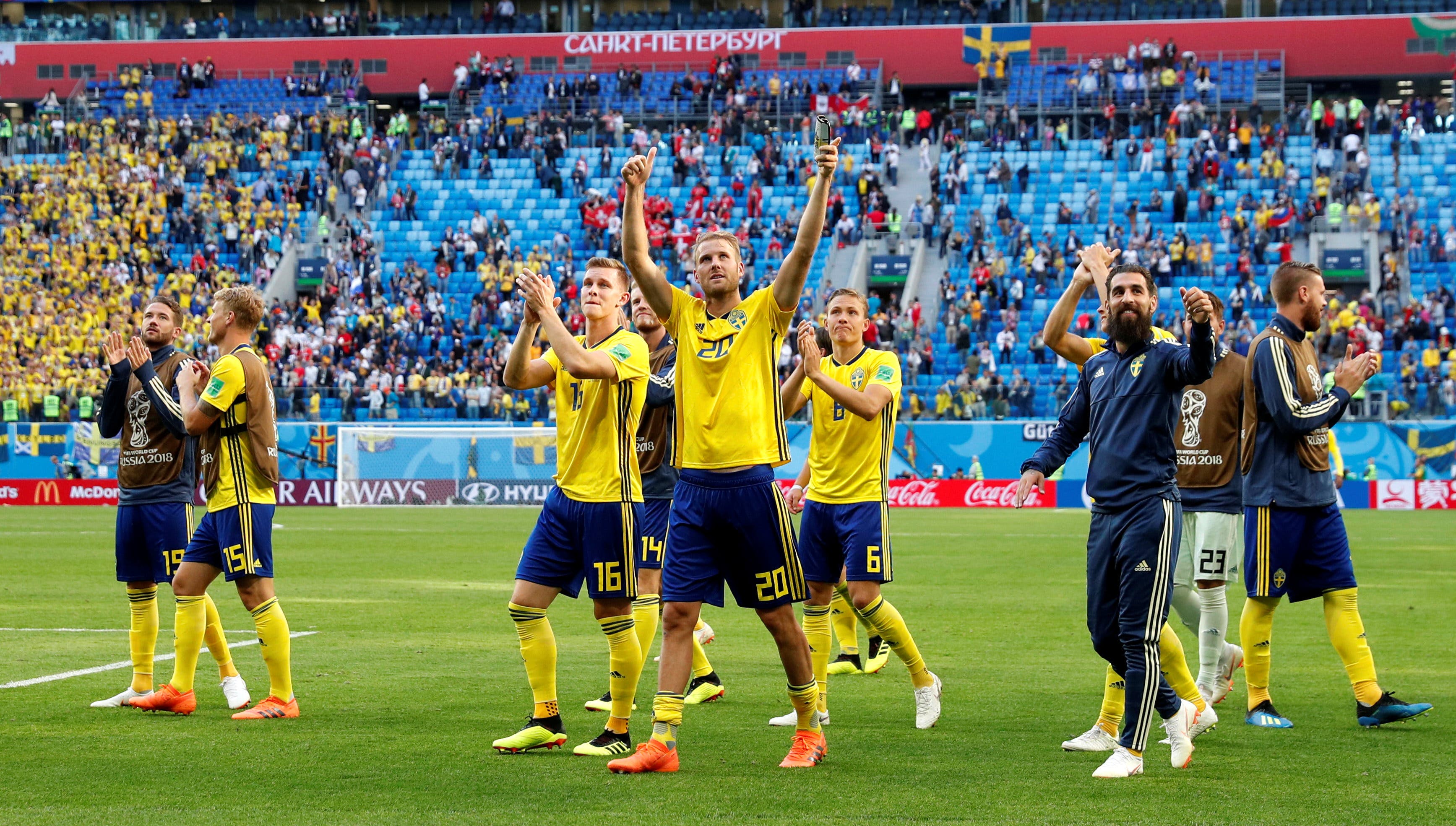 Soccer Football - World Cup - Round of 16 - Sweden vs Switzerland - Saint Petersburg Stadium, Saint Petersburg, Russia - July 3, 2018 Sweden players celebrate after the match REUTERS/Max Rossi
