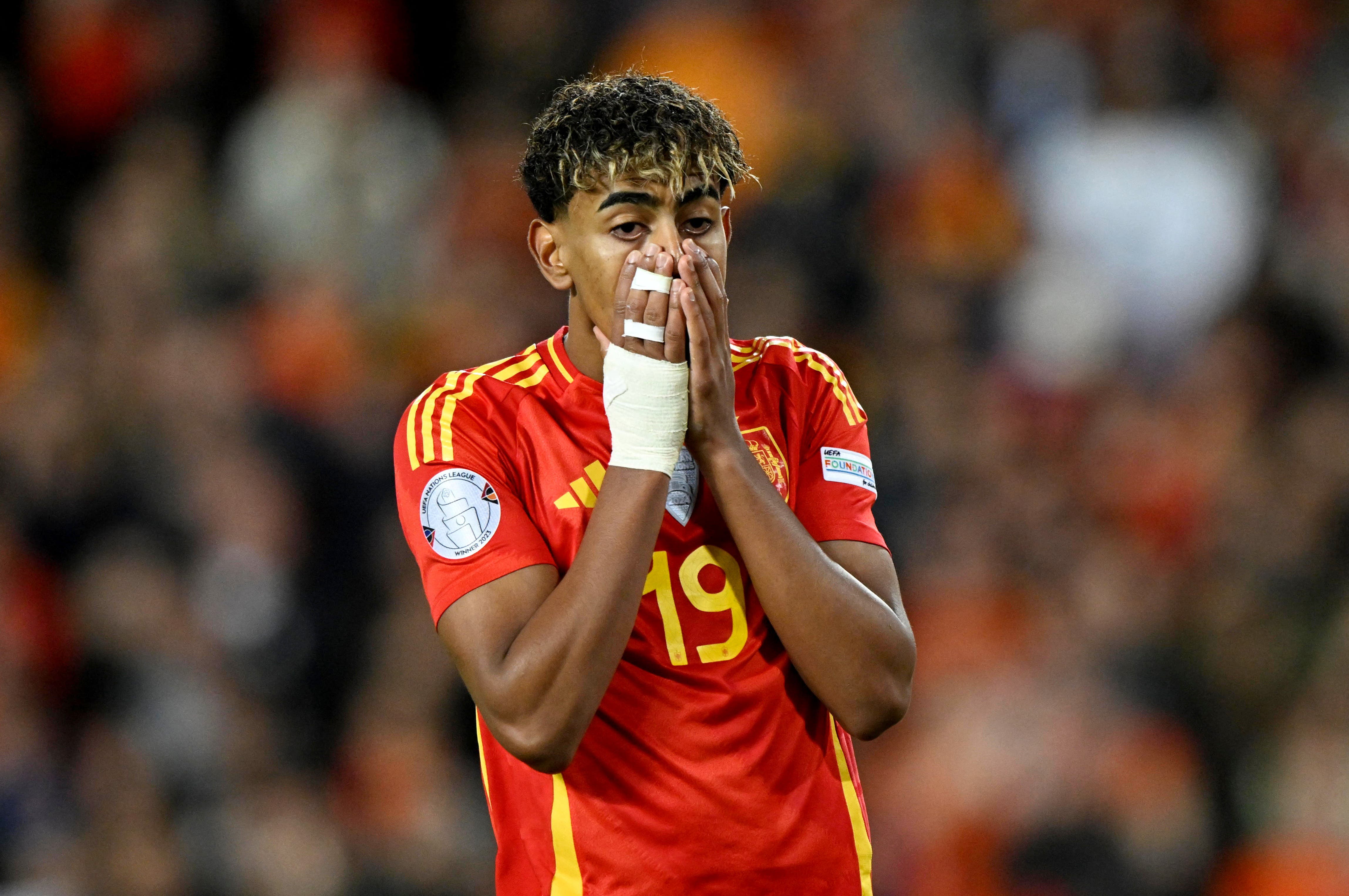 Soccer Football - Nations League - Quarter Final - Second Leg - Spain v Netherlands - Estadio de Mestalla, Valencia, Spain - March 23, 2025 Spain's Lamine Yamal reacts after his penalty is saved by Netherlands' Bart Verbruggen during the penalty shootout REUTERS/Pablo Morano