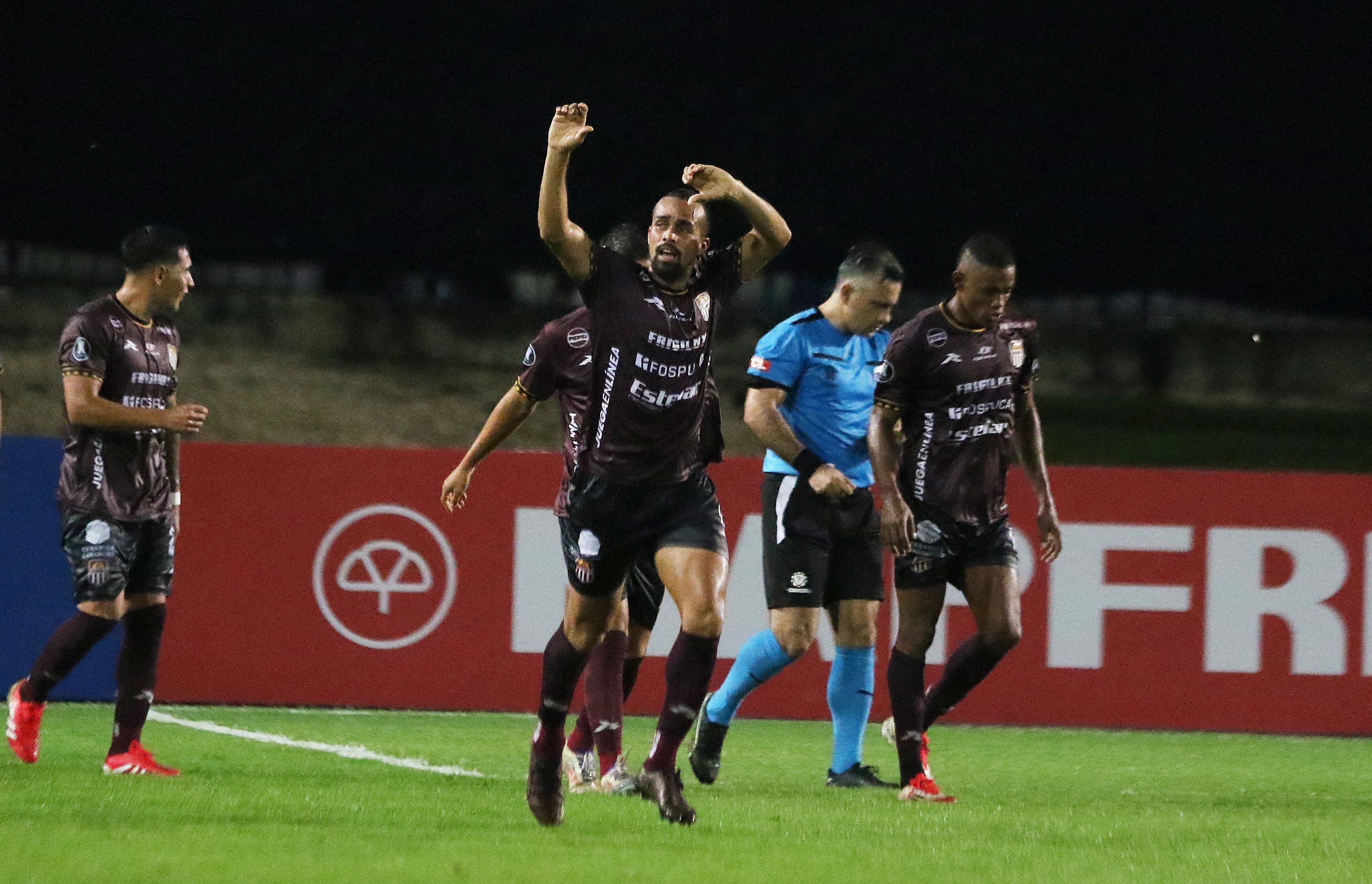 Soccer Football - Copa Libertadores - Group Stage - Carabobo v Botafogo - Polideportivo Misael Delgado, Valencia, Venezuela - May 6, 2025 Carabobo's Leonardo Aponte celebrates scoring their first goal REUTERS/Juan Carlos Hernandez