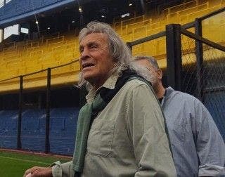 hugo gatti visita la bombonera de boca juniors