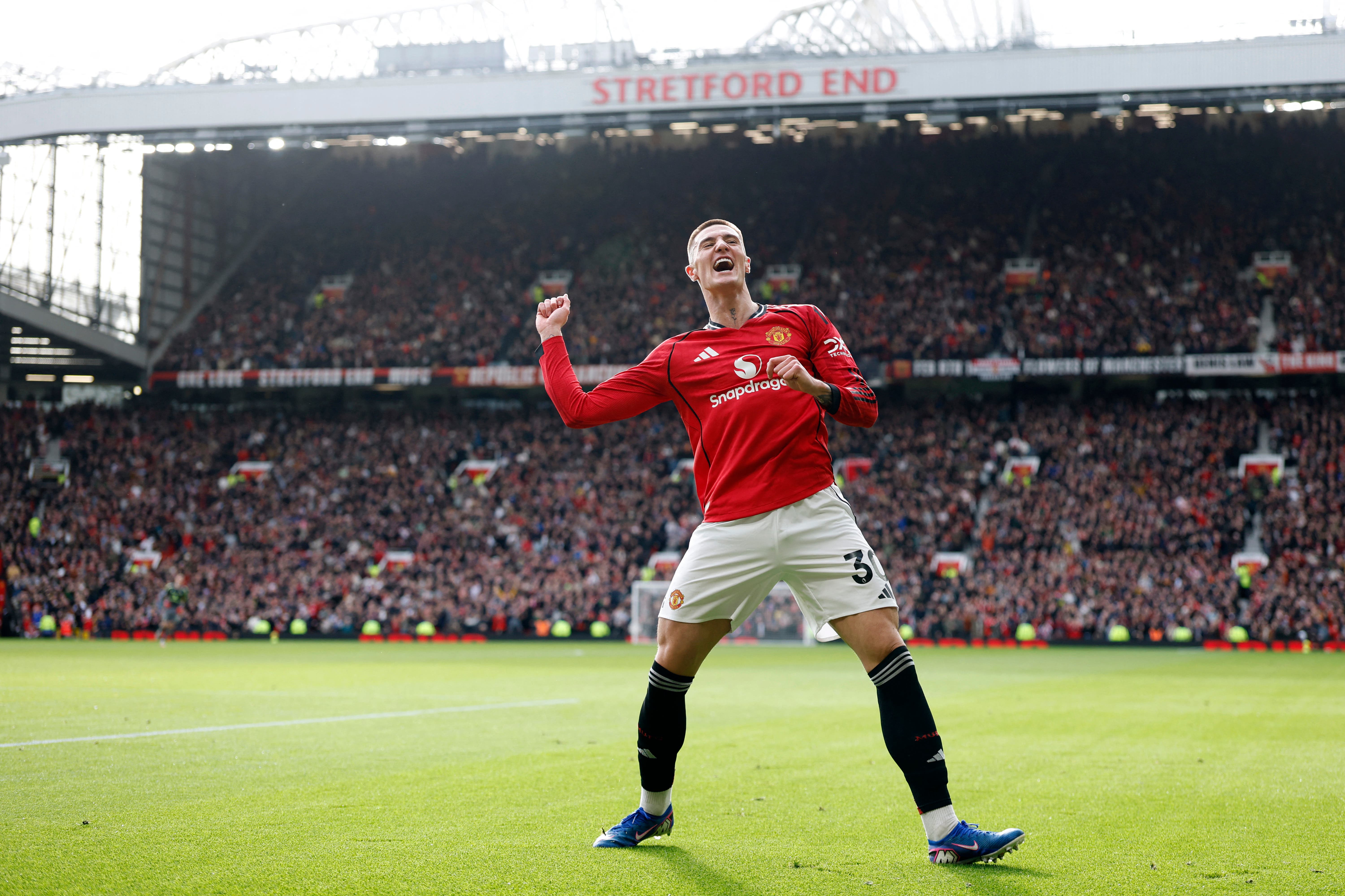 Soccer Football - Premier League - Manchester United v Crystal Palace - Old Trafford, Manchester, Britain - March 1, 2026 Manchester United's Benjamin Sesko celebrates scoring their second goal Action Images via Reuters/Jason Cairnduff