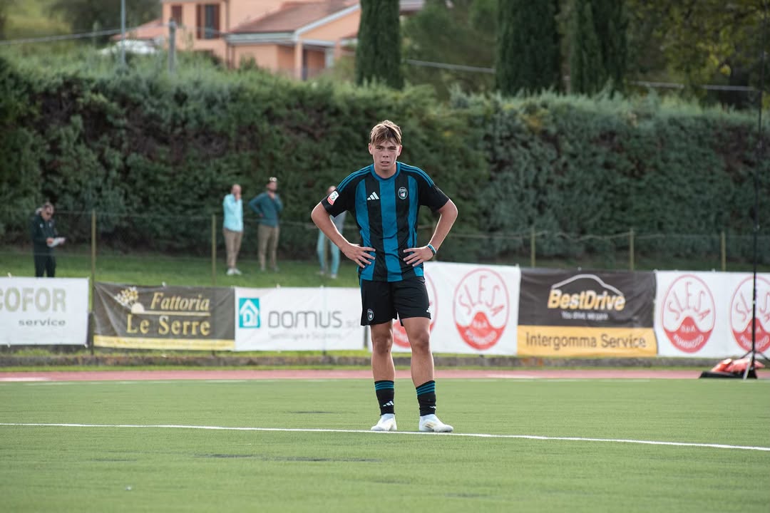 Louis Thomas Buffon durante un partido con el Pisa.