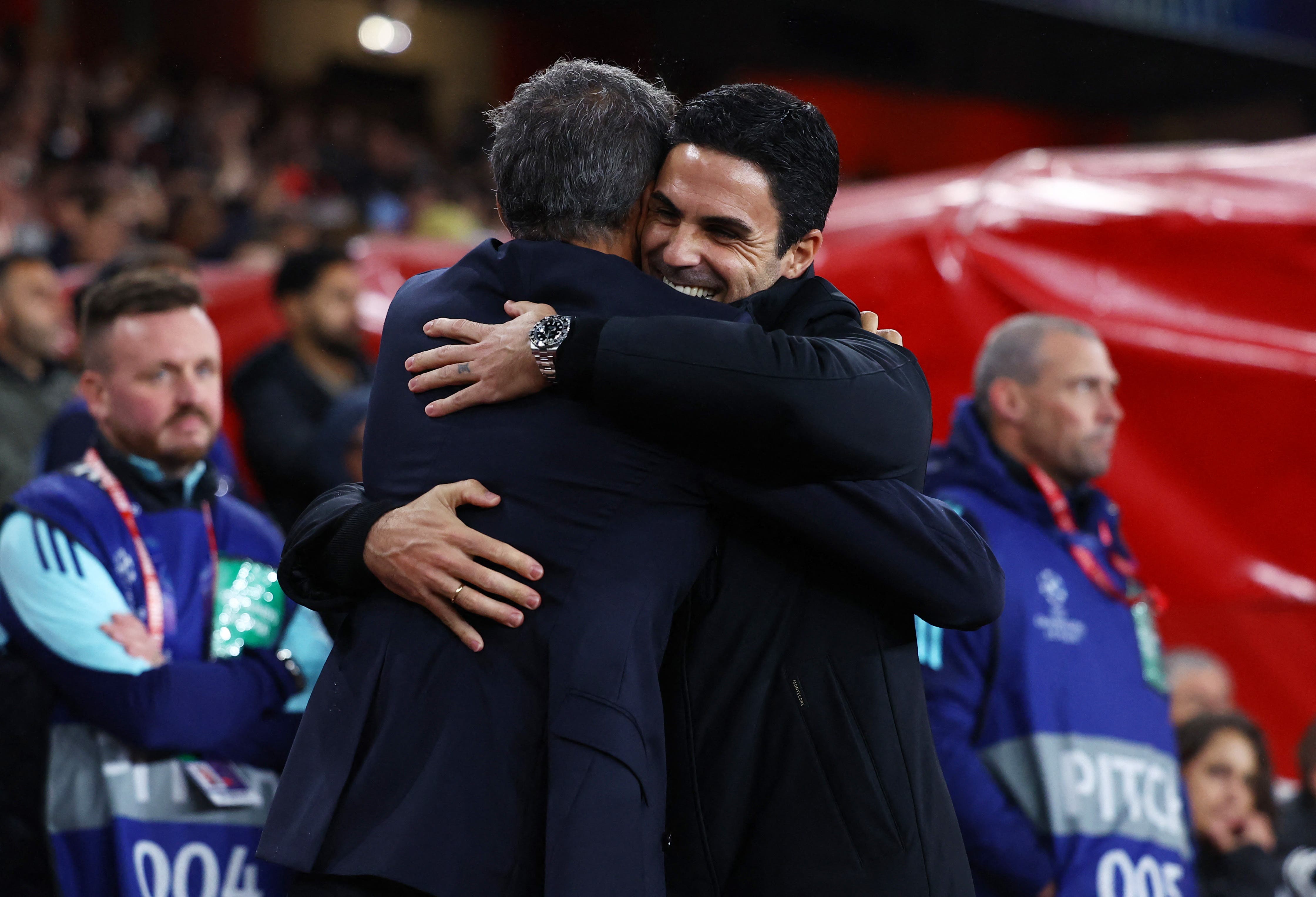 Soccer Football - Champions League - Arsenal v Paris St Germain - Emirates Stadium, London, Britain - October 1, 2024 Paris St Germain coach Luis Enrique and Arsenal manager Mikel Arteta before the match REUTERS/Hannah Mckay