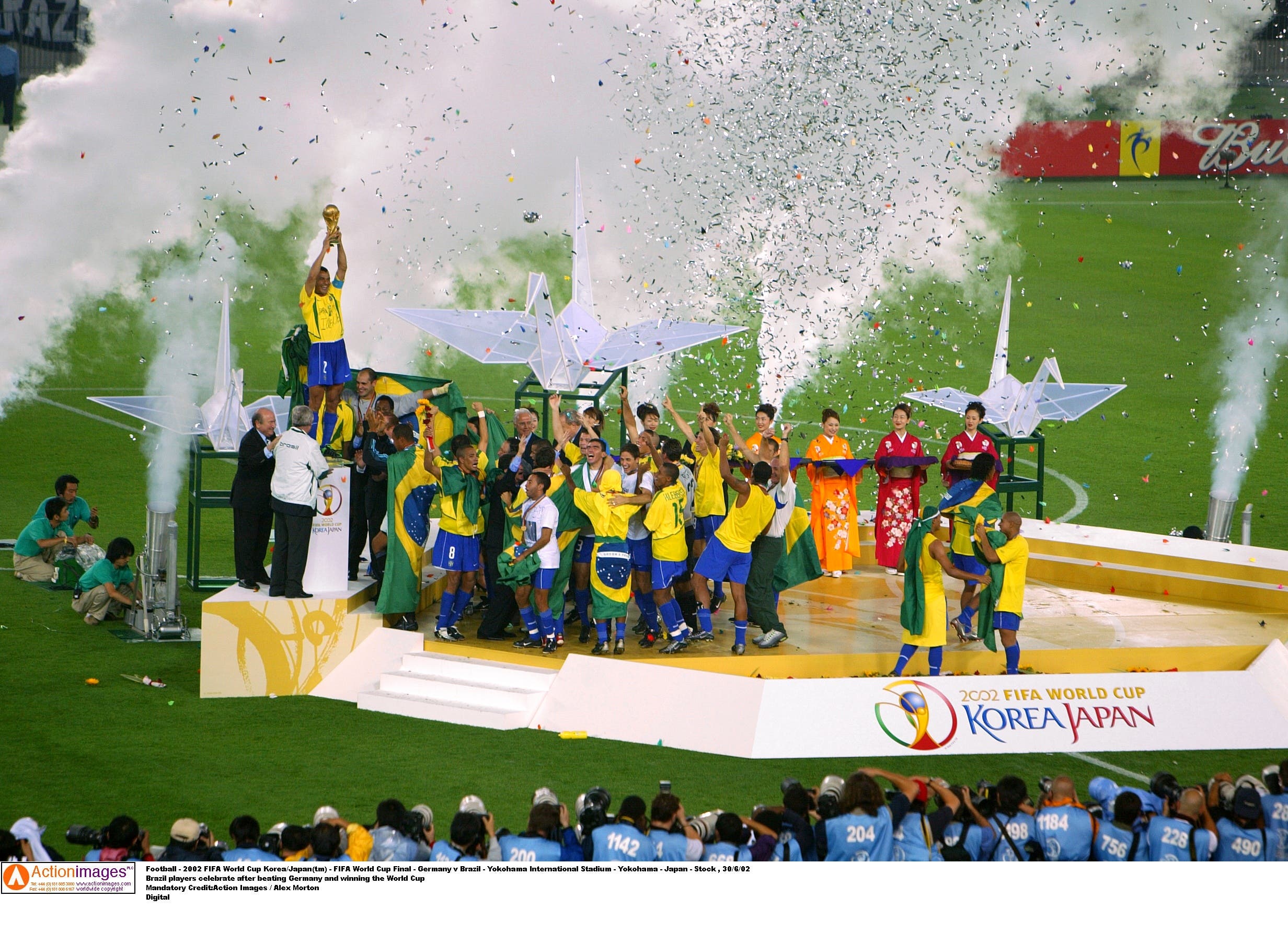 Football - 2002 FIFA World Cup Korea/Japan(tm) - FIFA World Cup Final - Germany v Brazil - Yokohama International Stadium - Yokohama - Japan - Stock , 30/6/02 Brazil players celebrate after beating Germany and winning the World Cup Mandatory Credit:Action Images / Alex Morton Digital


