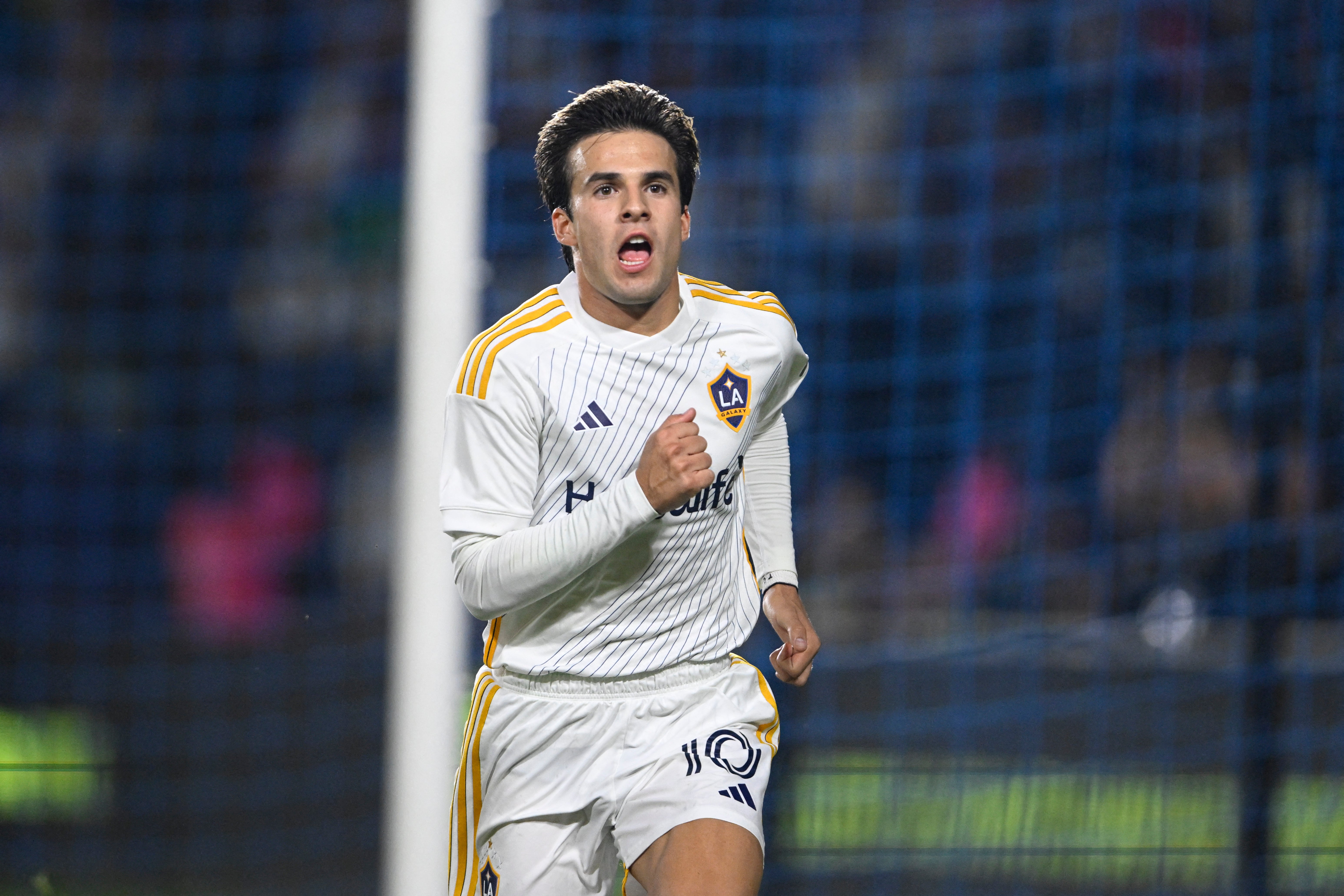 Riqui Puig Plays 30 Minutes with Serious Injury and Provides Assist for LA  Galaxy's Victory | beIN SPORTS
