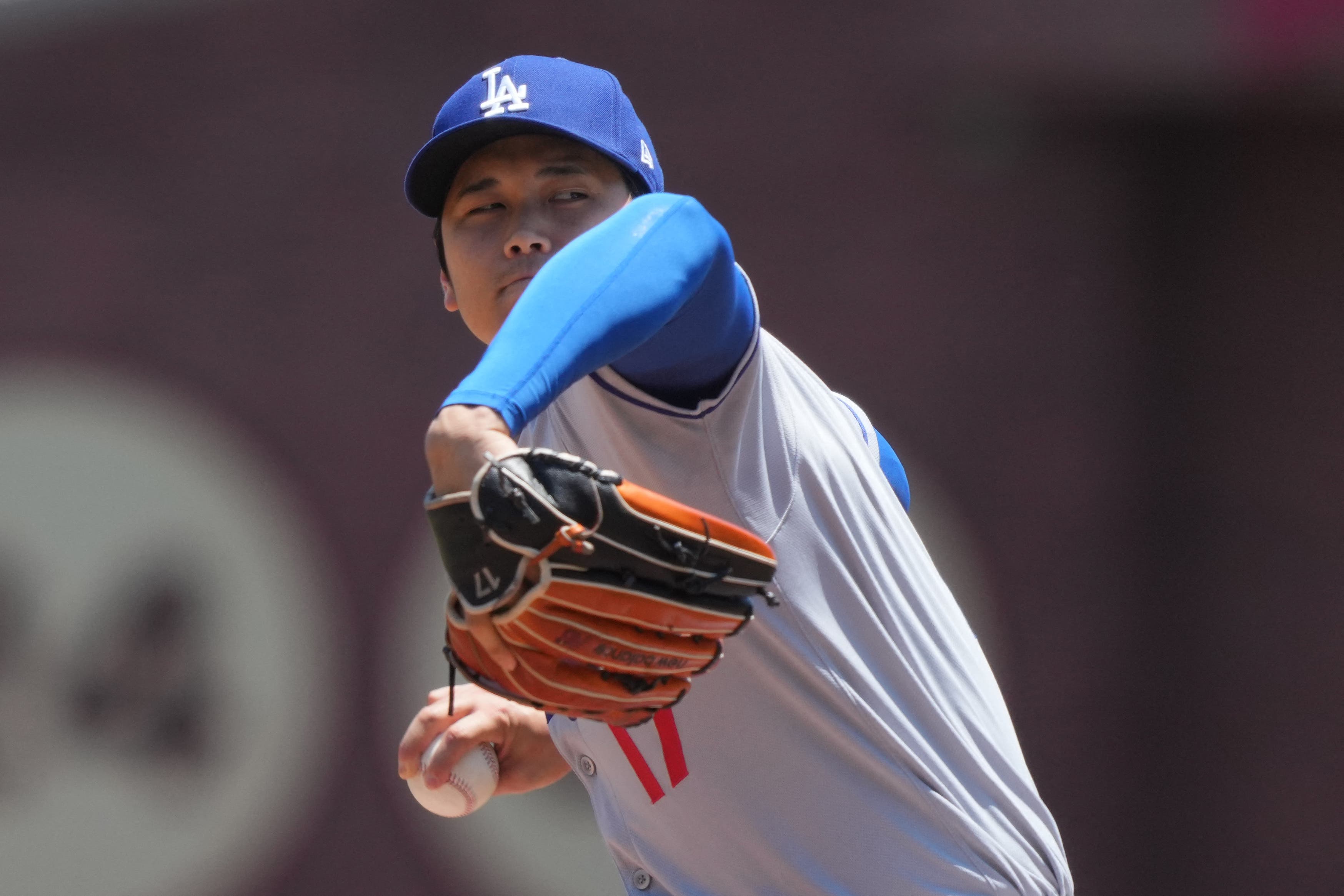 Los Angeles Dodgers starting pitcher Shohei Ohtani (17) throws a pitch against the San Francisco Giants during the second inning at Oracle Park.