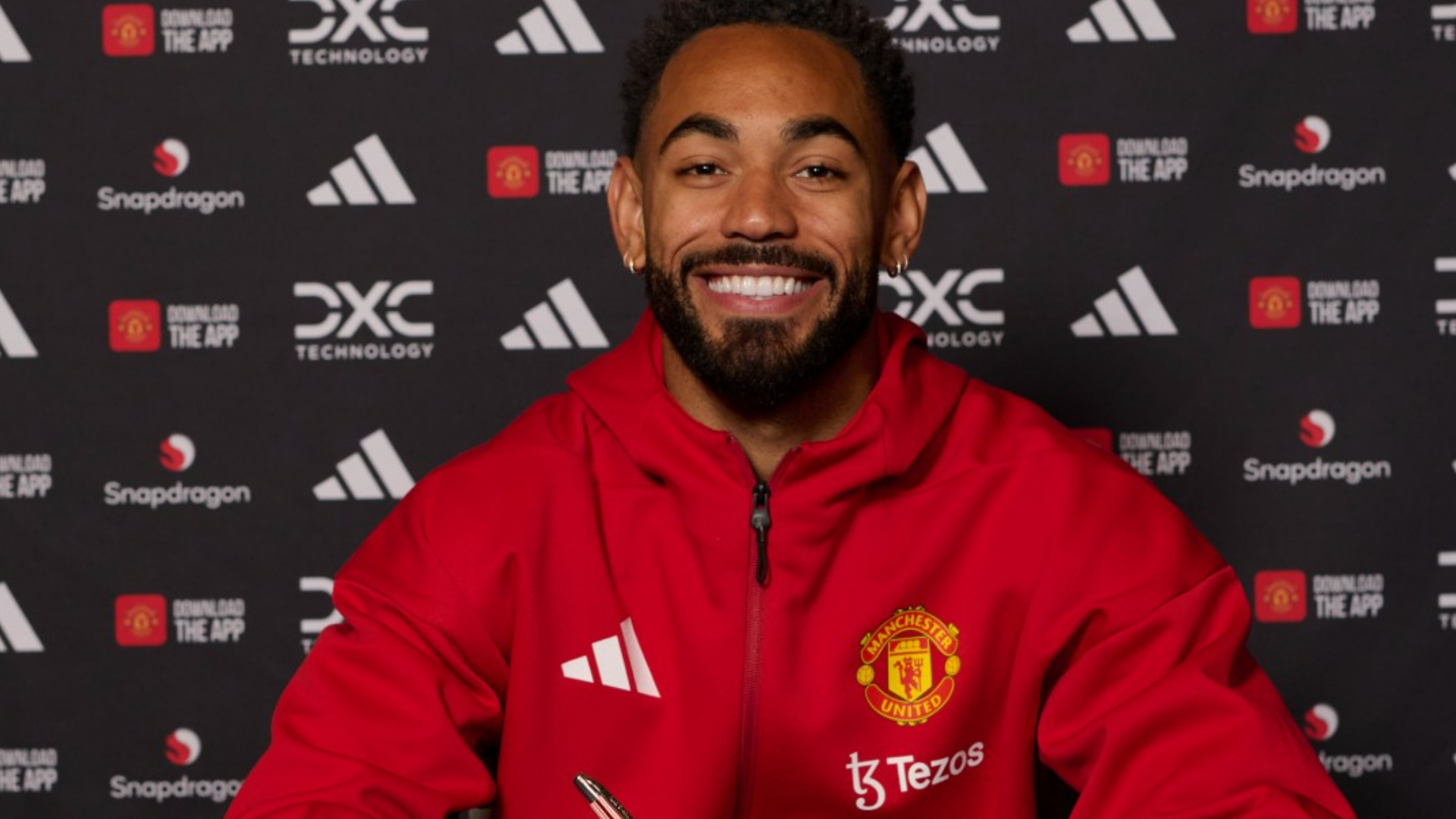 Manchester United anuncia chegada de Matheus Cunha, da Seleção