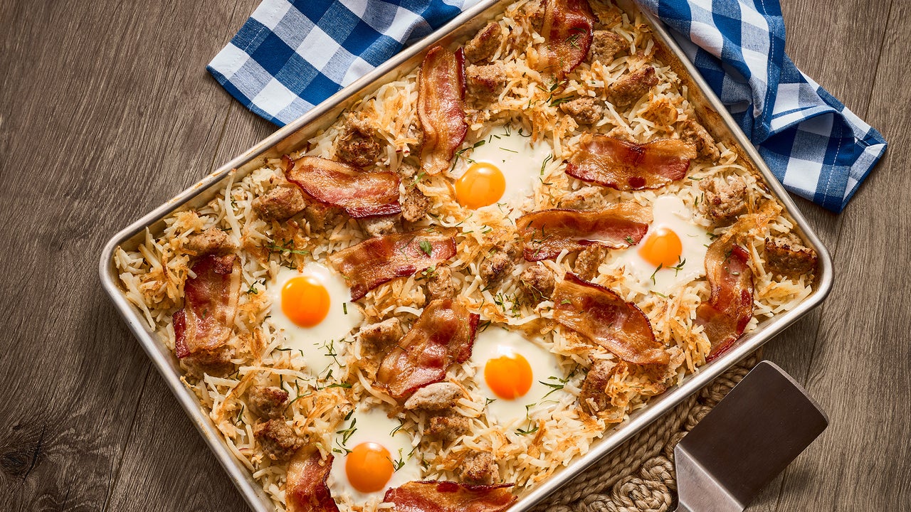 Sausage, Bacon and Apple Sheet Pan Hash | Farmland Foods