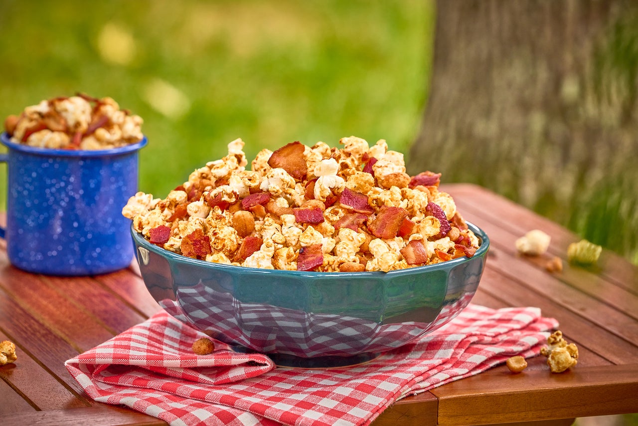 Maple Bacon Kettle Corn | Farmland Foods
