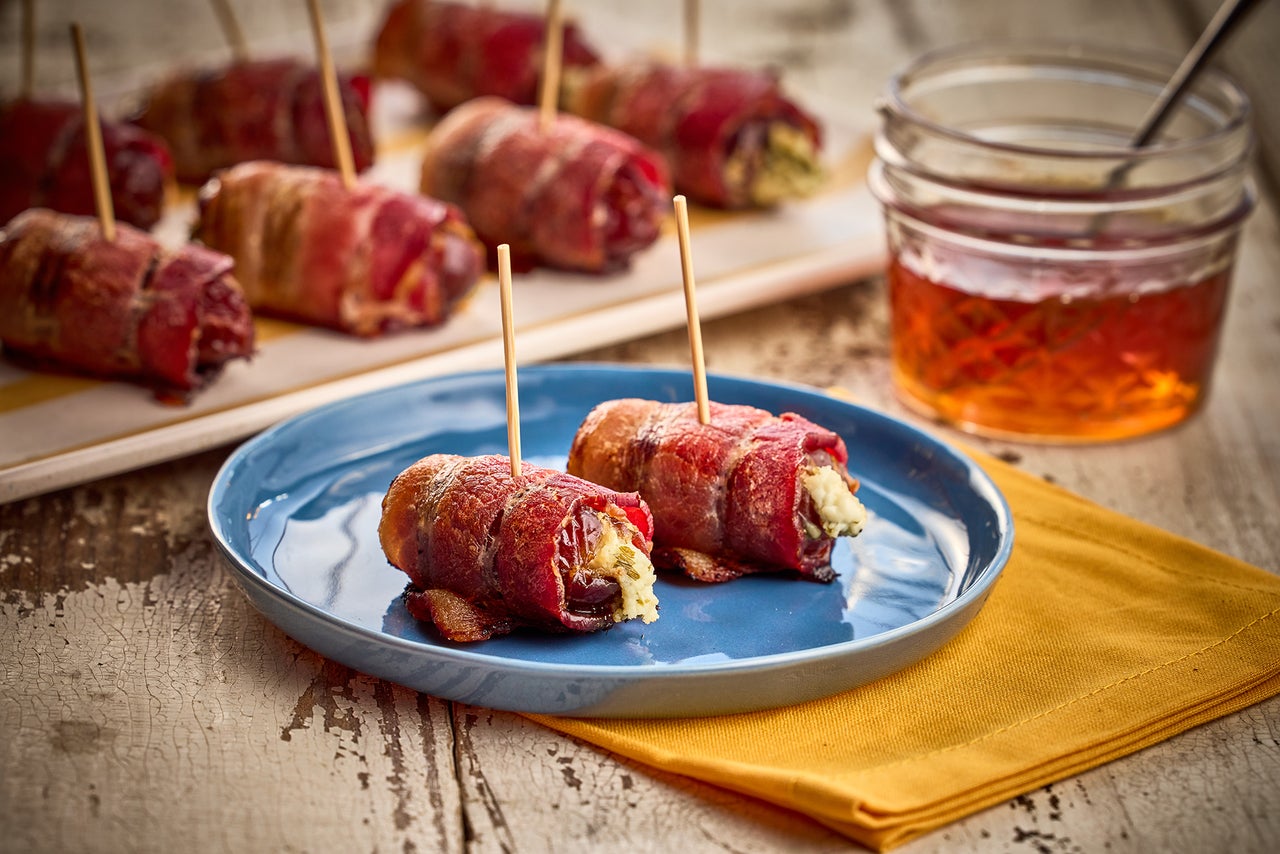 Bacon-Wrapped Dates with Goat Cheese | Farmland Foods